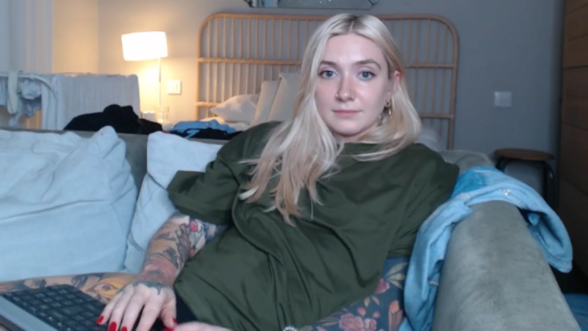 Gallery image thumbnail from Tattoo_bbgirl's myfreecams stream on, 09/20/2024, 19:08 image 16 of 20