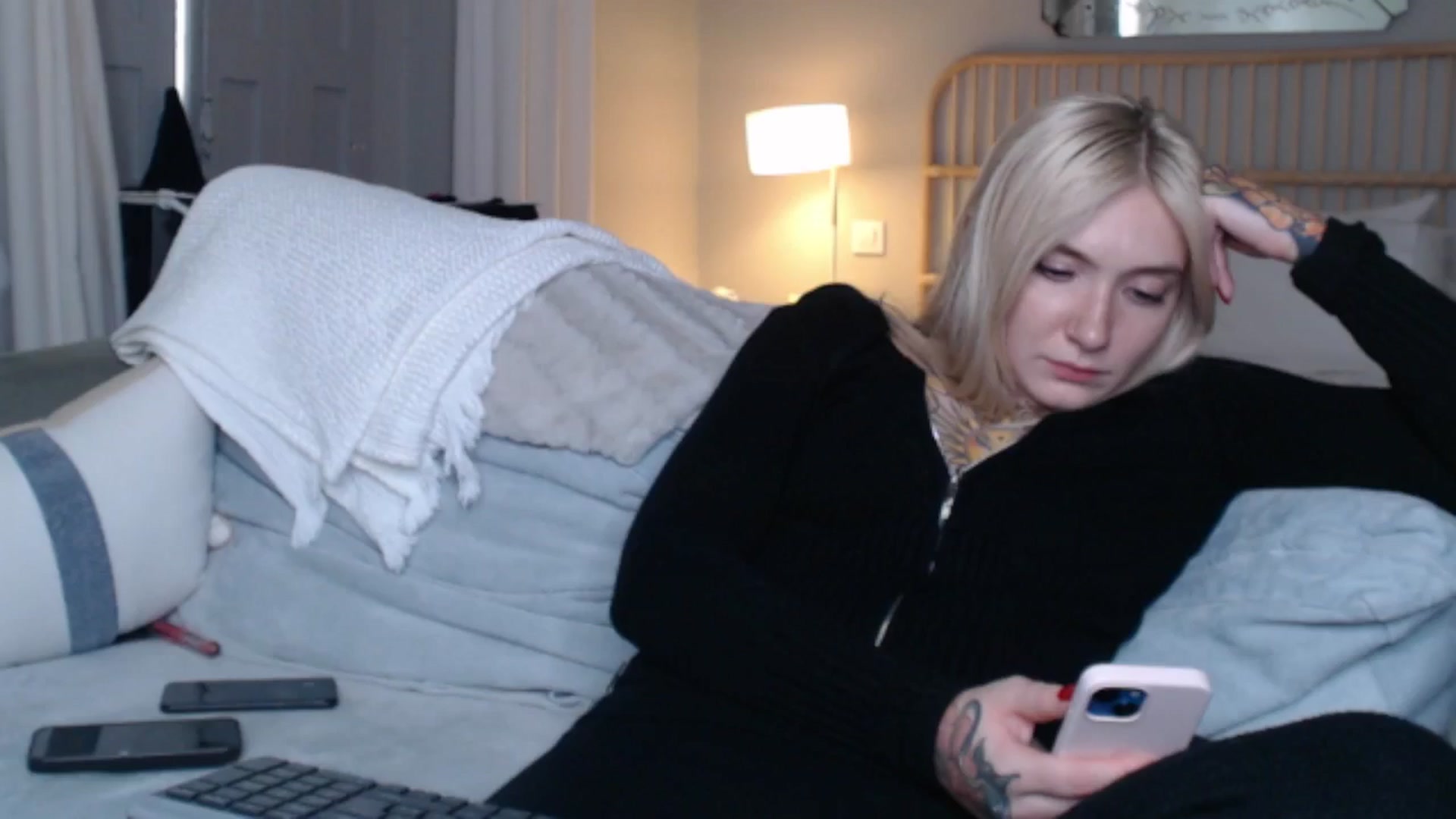 Gallery image thumbnail from Tattoo_bbgirl's myfreecams stream on, 09/24/2024, 16:17 image 12 of 20