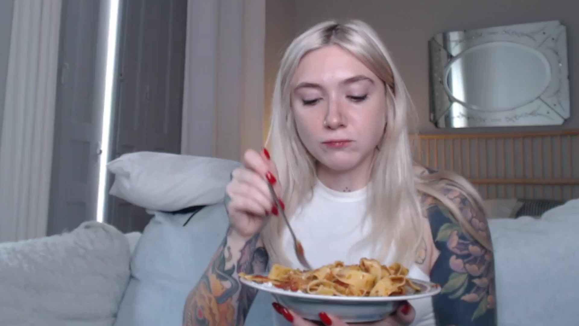 Gallery image thumbnail from Tattoo_bbgirl's myfreecams stream on, 09/26/2024, 14:37 image 10 of 20