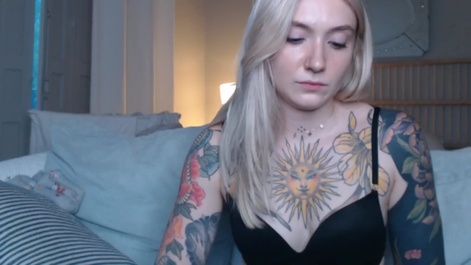 Gallery image thumbnail from Tattoo_bbgirl's myfreecams stream on, 10/01/2024, 17:34 image 9 of 20