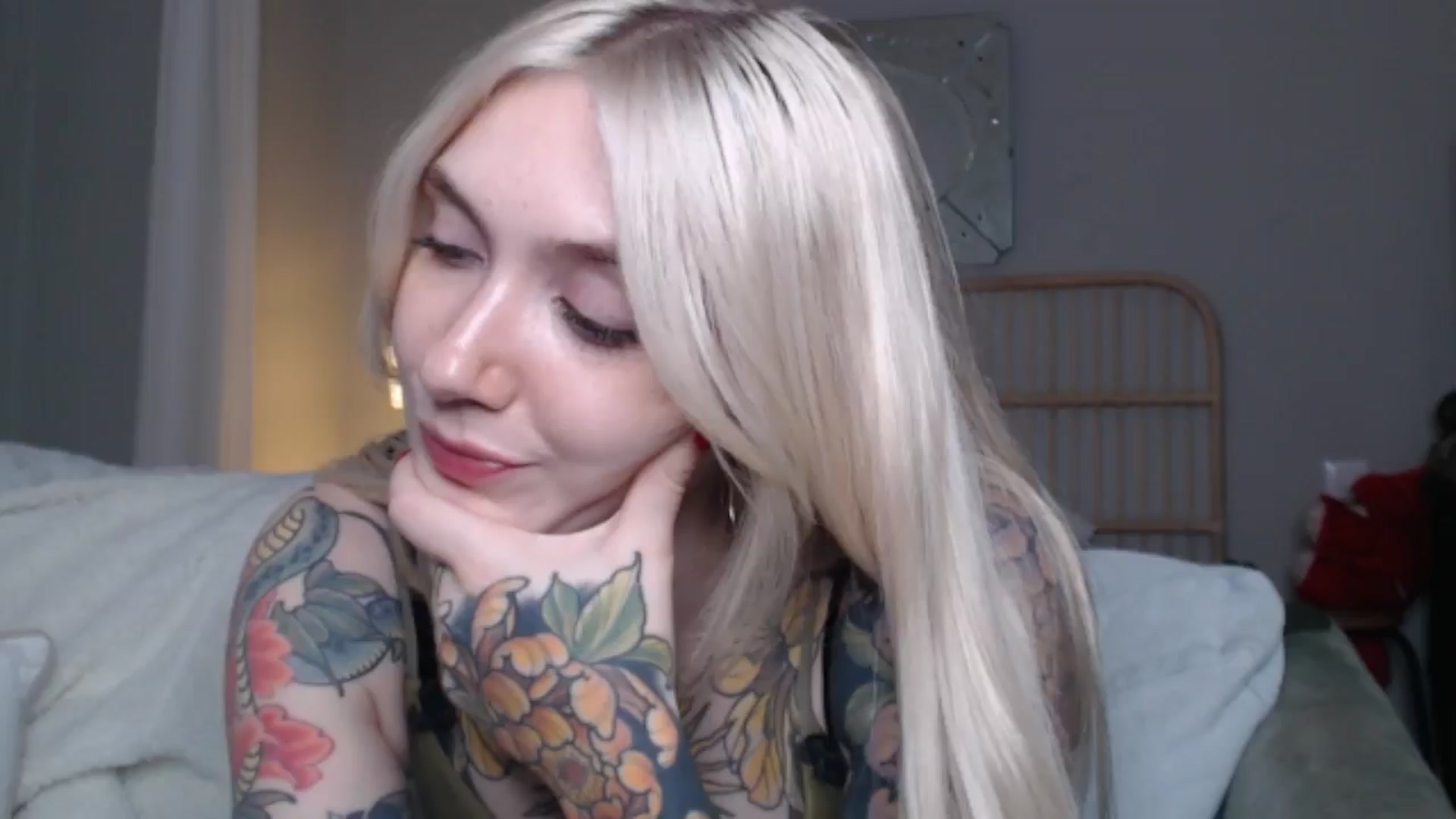 Gallery image thumbnail from Tattoo_bbgirl's myfreecams stream on, 10/02/2024, 16:14 image 17 of 20