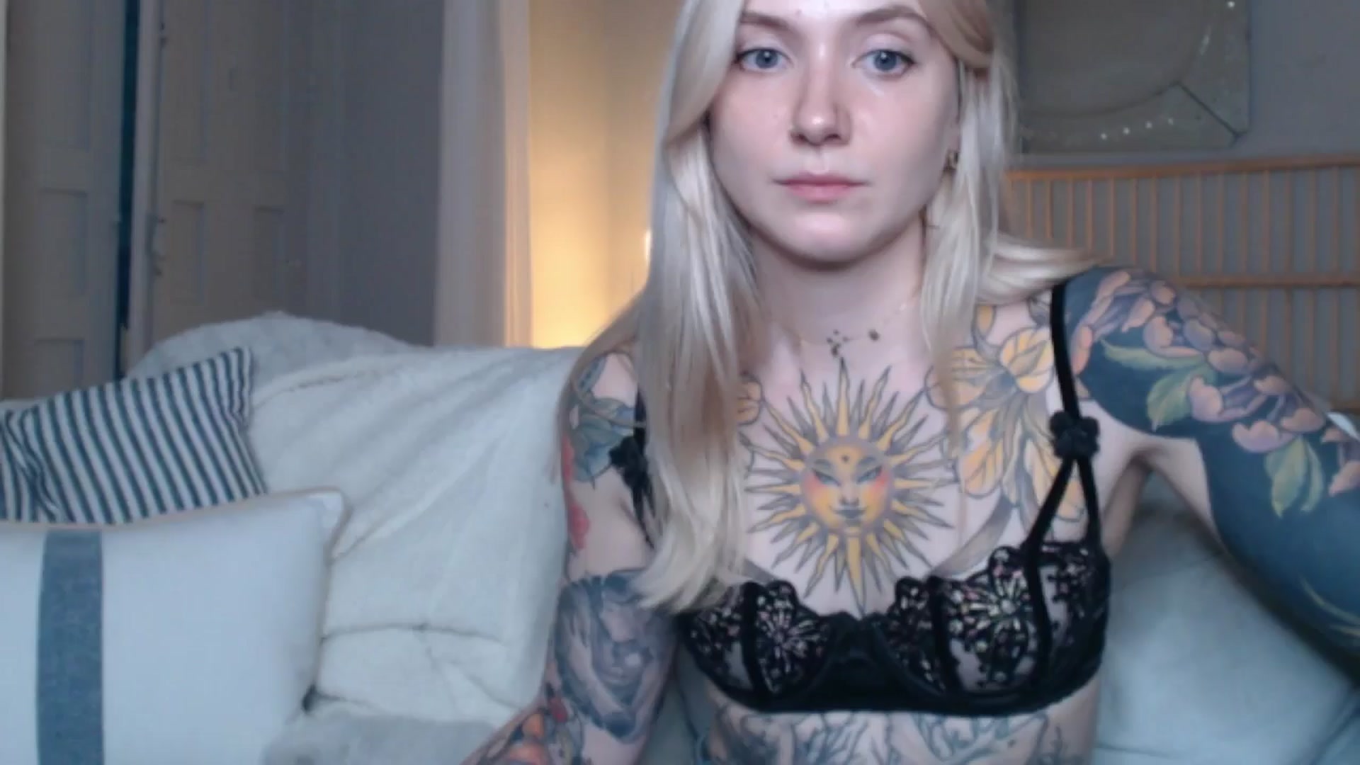 Gallery image thumbnail from Tattoo_bbgirl's myfreecams stream on, 10/02/2024, 19:02 image 10 of 20