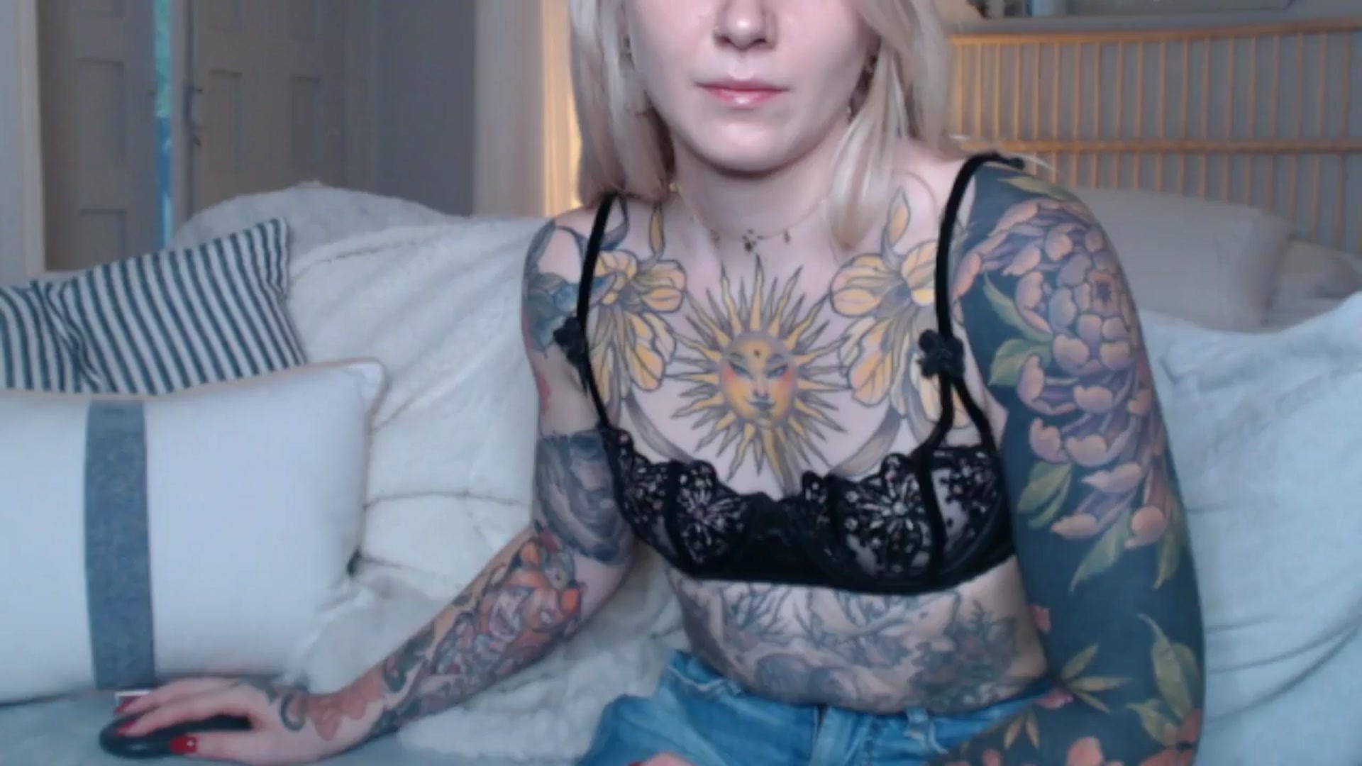 Gallery image thumbnail from Tattoo_bbgirl's myfreecams stream on, 10/02/2024, 19:02 image 6 of 20