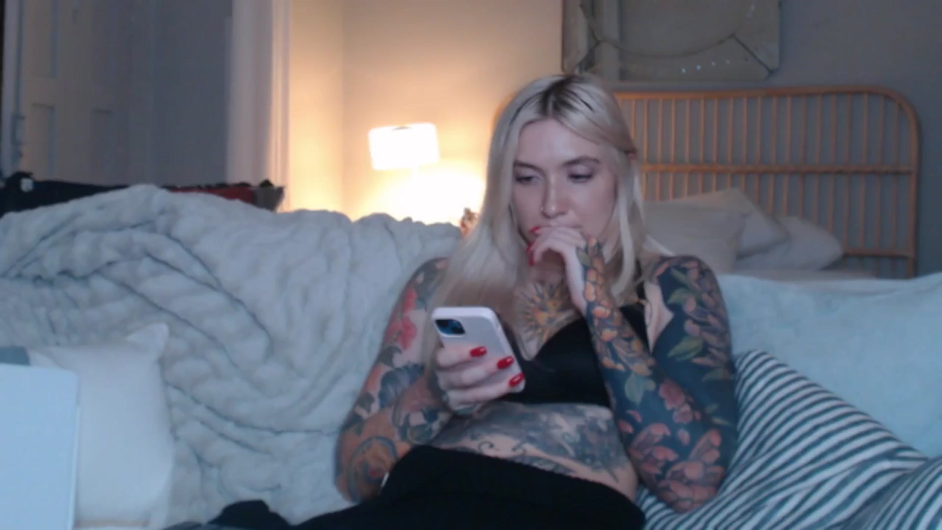 Gallery image thumbnail from Tattoo_bbgirl's myfreecams stream on, 10/09/2024, 19:53 image 18 of 20