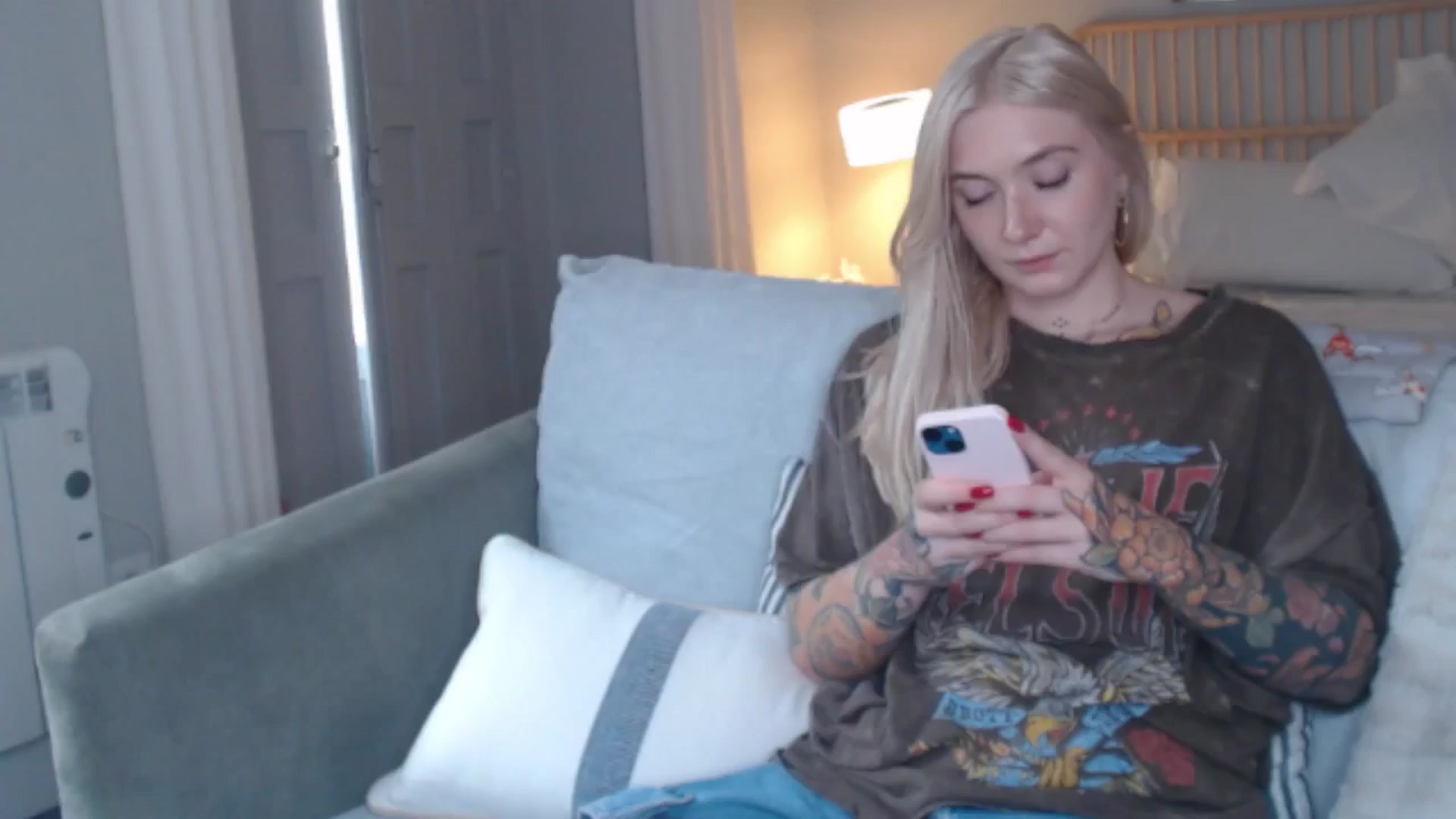 Gallery image thumbnail from Tattoo_bbgirl's myfreecams stream on, 10/14/2024, 16:21 image 13 of 20