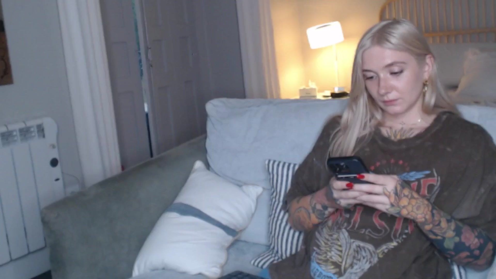 Gallery image thumbnail from Tattoo_bbgirl's myfreecams stream on, 10/14/2024, 17:48 image 12 of 20