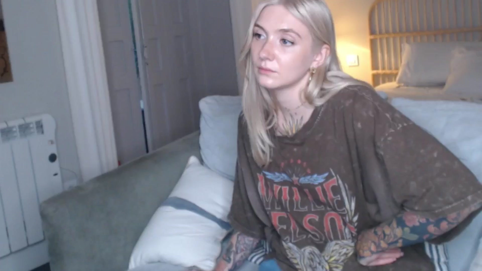 Gallery image thumbnail from Tattoo_bbgirl's myfreecams stream on, 10/14/2024, 17:48 image 14 of 20