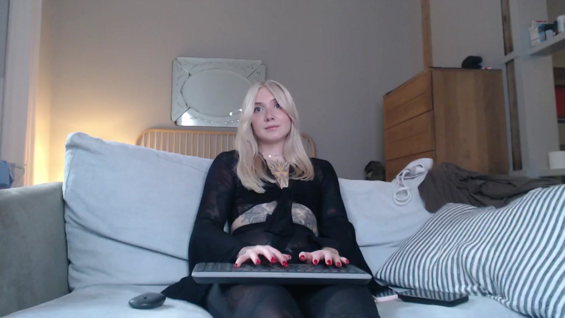 Gallery image thumbnail from Tattoo_bbgirl's myfreecams stream on, 10/17/2024, 15:26 image 12 of 20