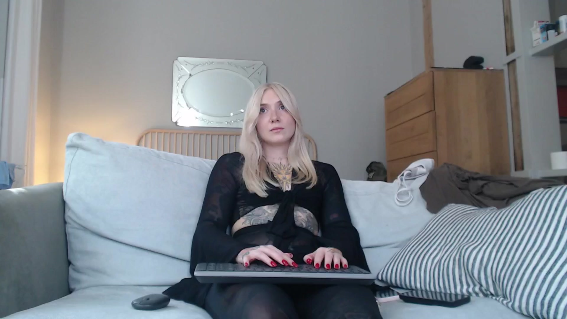 Gallery image thumbnail from Tattoo_bbgirl's myfreecams stream on, 10/17/2024, 15:26 image 13 of 20