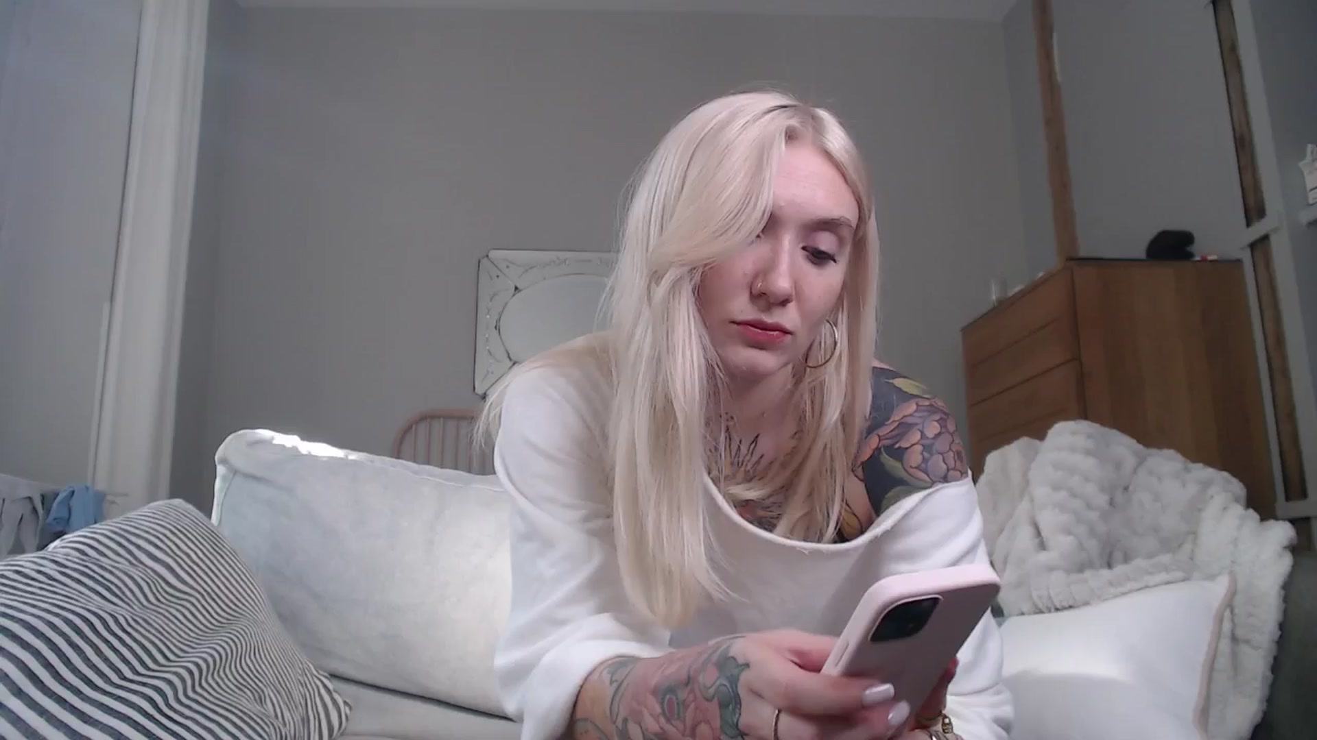 Gallery image thumbnail from Tattoo_bbgirl's myfreecams stream on, 10/18/2024, 14:44 image 9 of 20