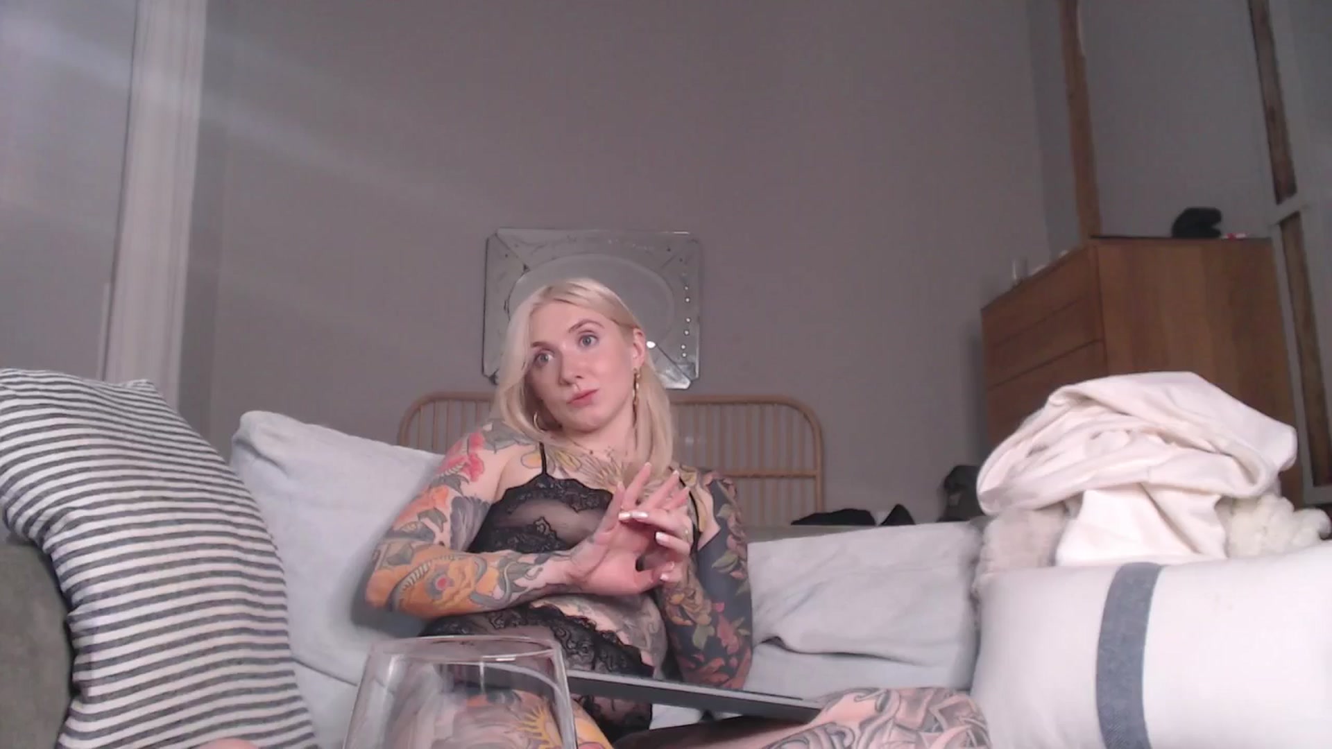 Gallery image thumbnail from Tattoo_bbgirl's myfreecams stream on, 10/18/2024, 16:47 image 5 of 20