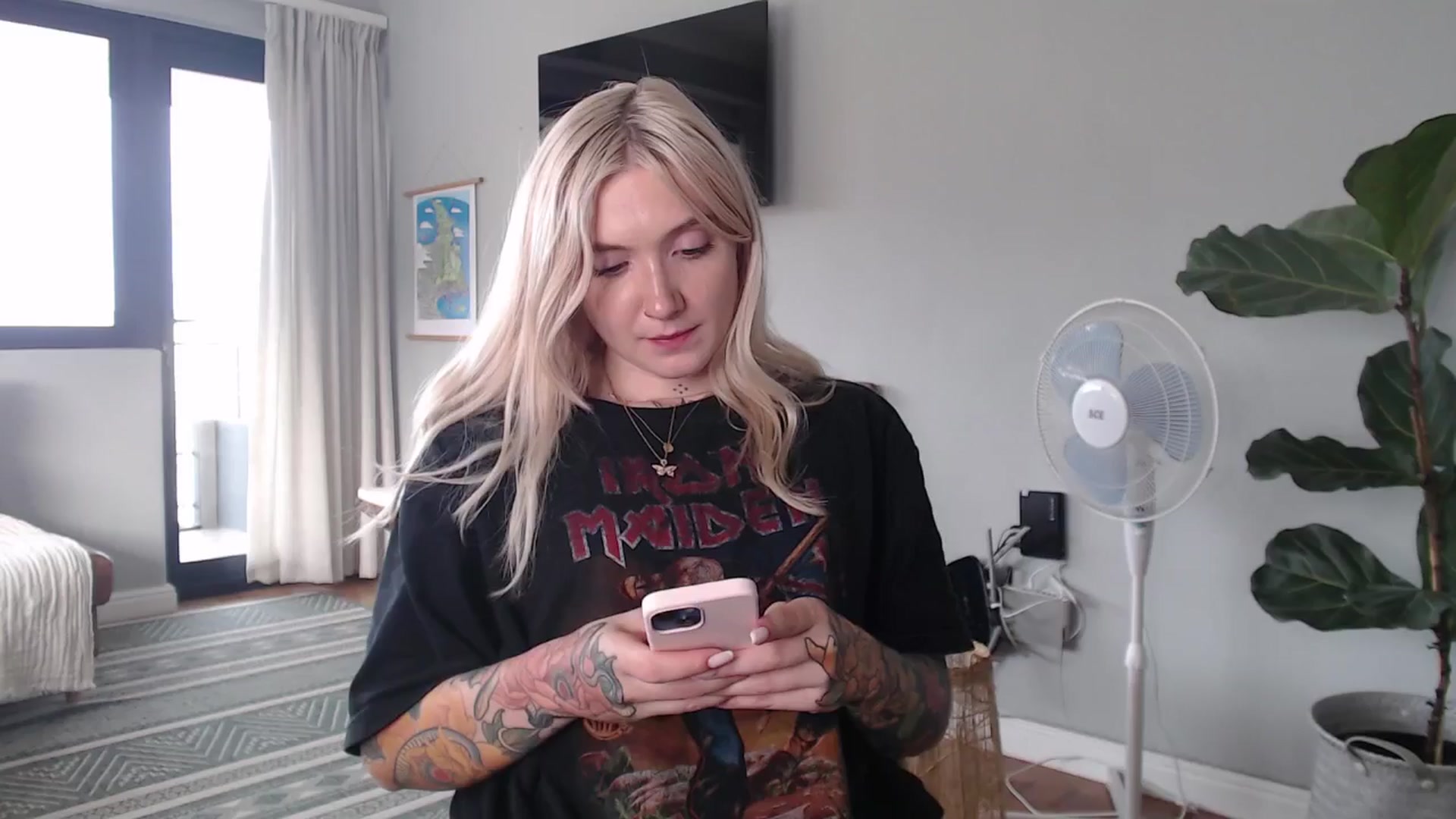 Gallery image thumbnail from Tattoo_bbgirl's myfreecams stream on, 11/07/2024, 15:13 image 13 of 20