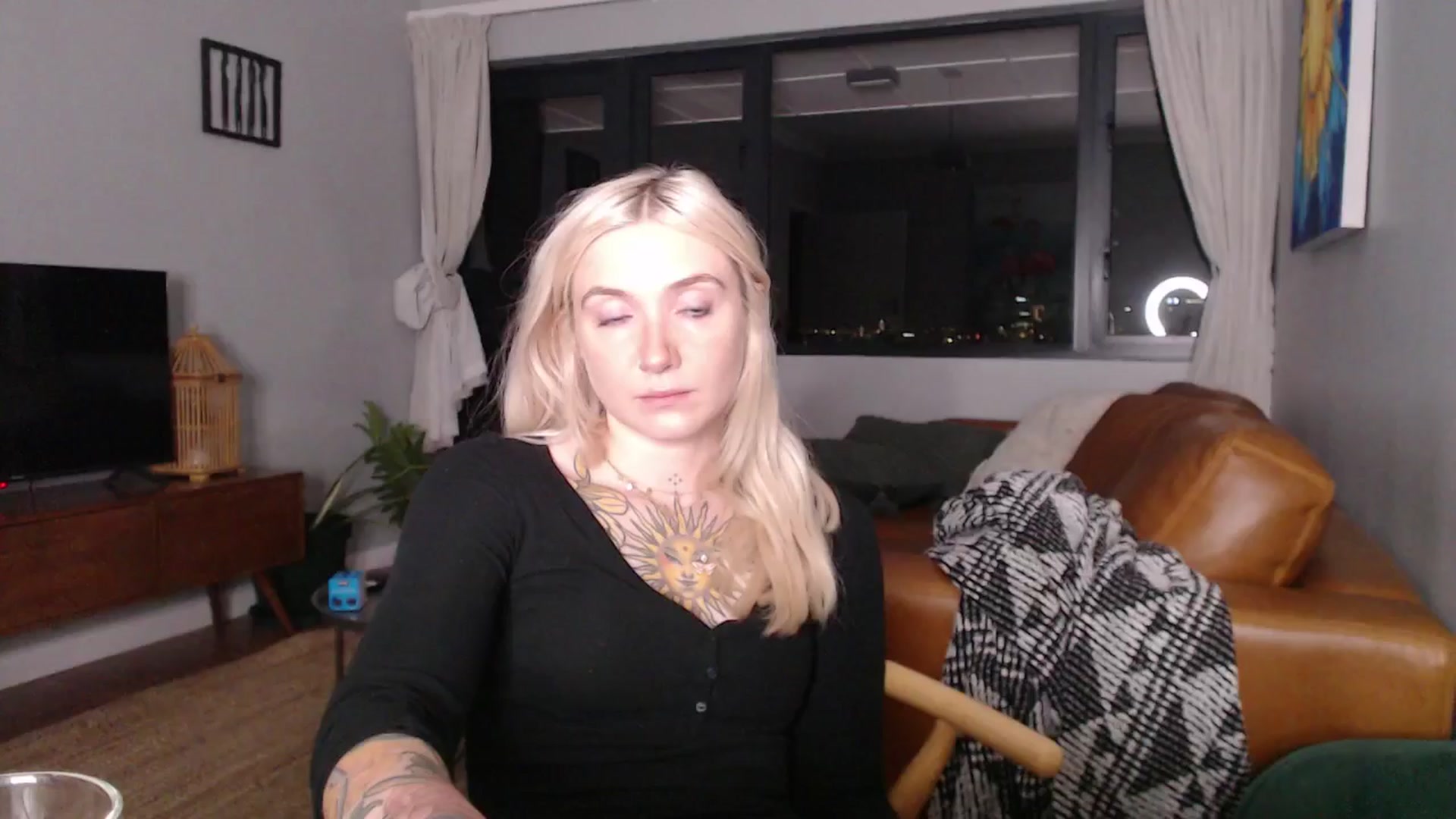 Gallery image thumbnail from Tattoo_bbgirl's myfreecams stream on, 11/12/2024, 19:34 image 5 of 20