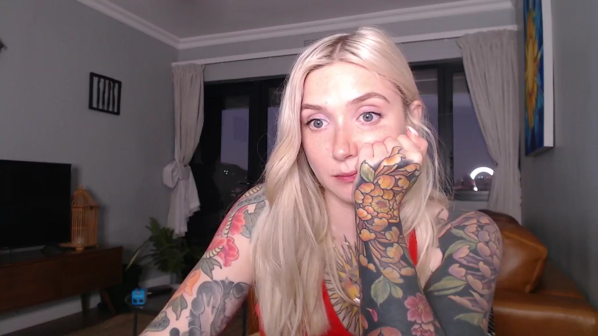 Gallery image thumbnail from Tattoo_bbgirl's myfreecams stream on, 11/13/2024, 20:04 image 13 of 20