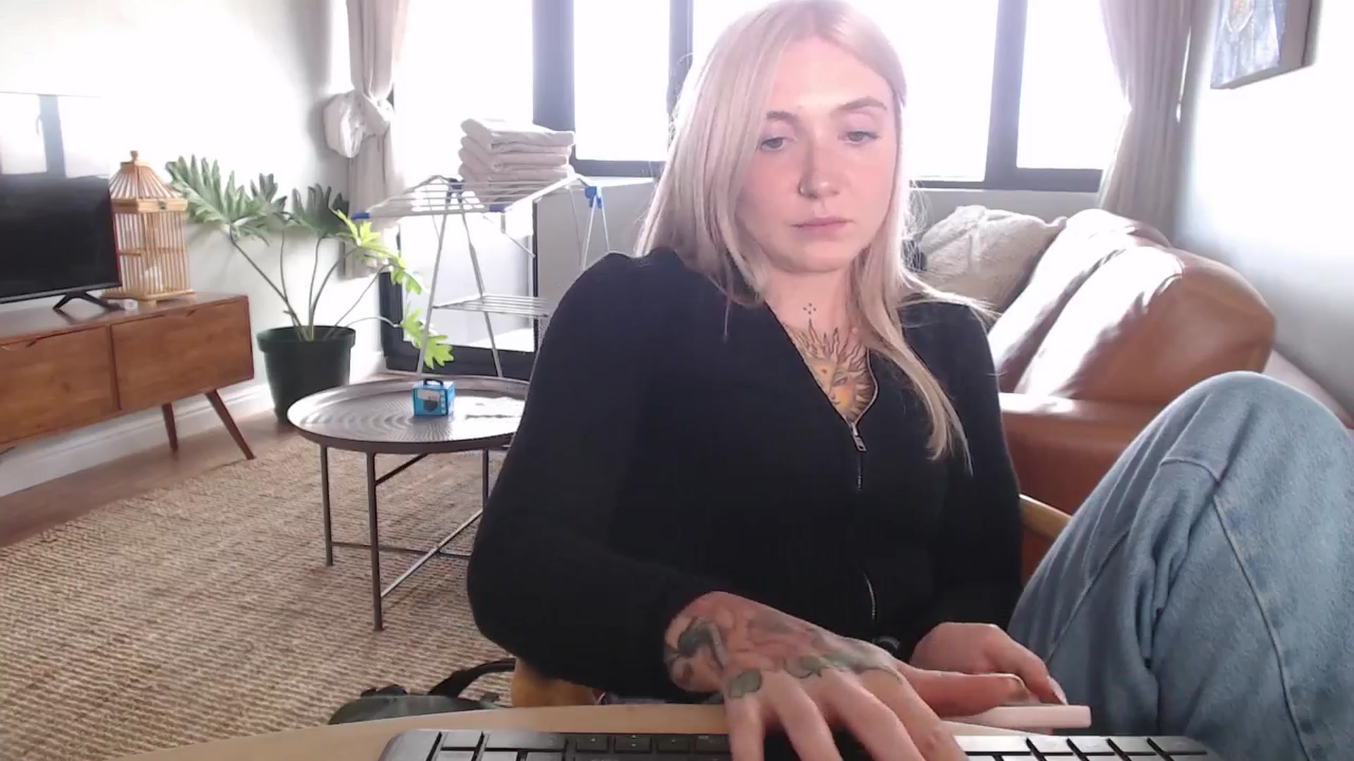 Gallery image thumbnail from Tattoo_bbgirl's myfreecams stream on, 11/26/2024, 16:38 image 13 of 20