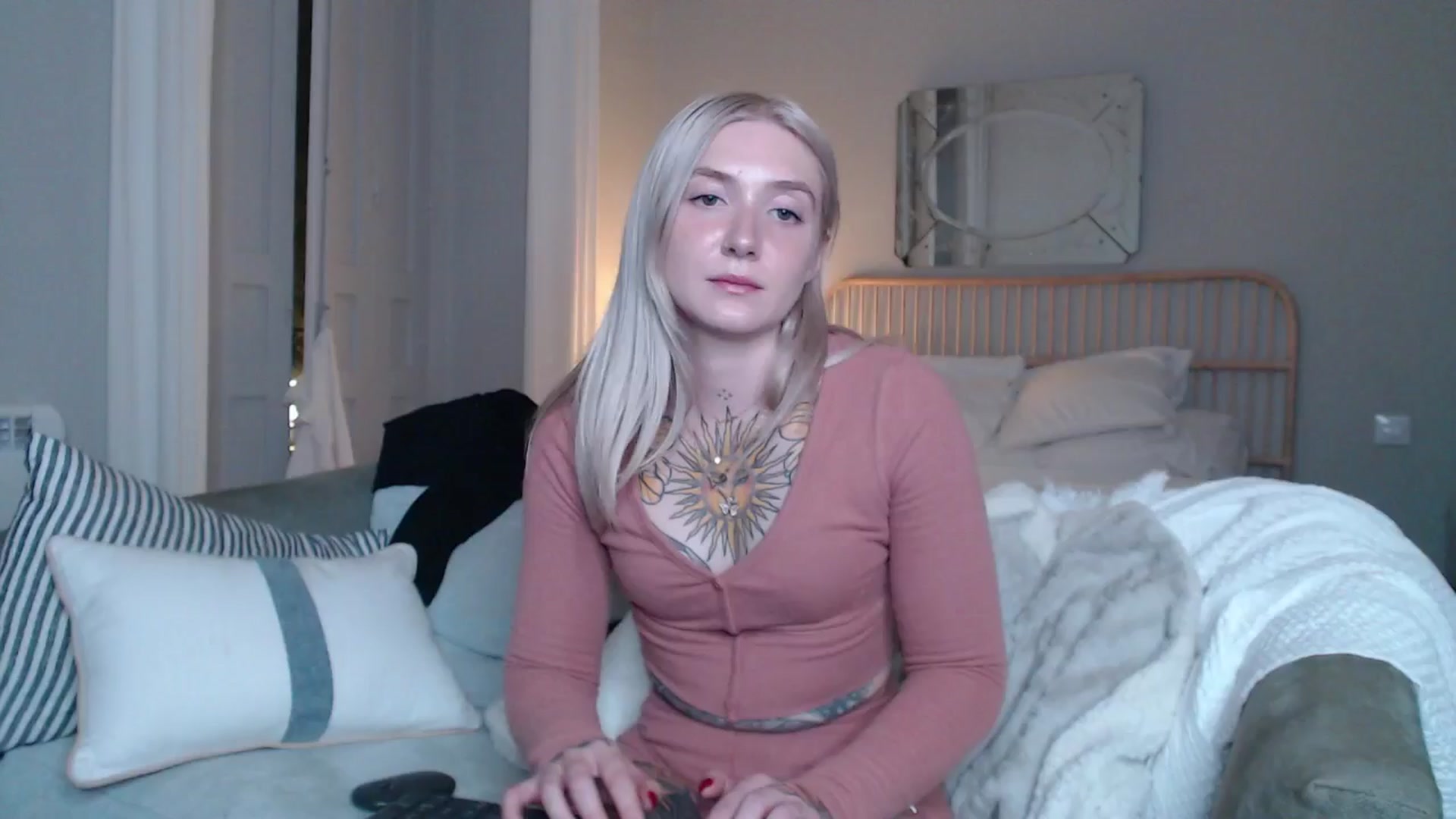 Gallery image thumbnail from Tattoo_bbgirl's myfreecams stream on, 12/01/2024, 18:42 image 15 of 20