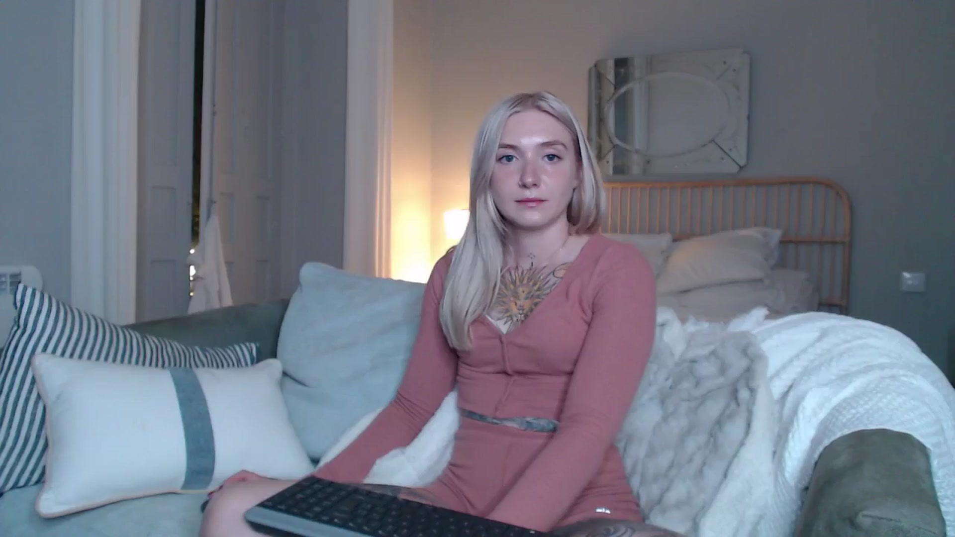Gallery image thumbnail from Tattoo_bbgirl's myfreecams stream on, 12/01/2024, 18:42 image 19 of 20