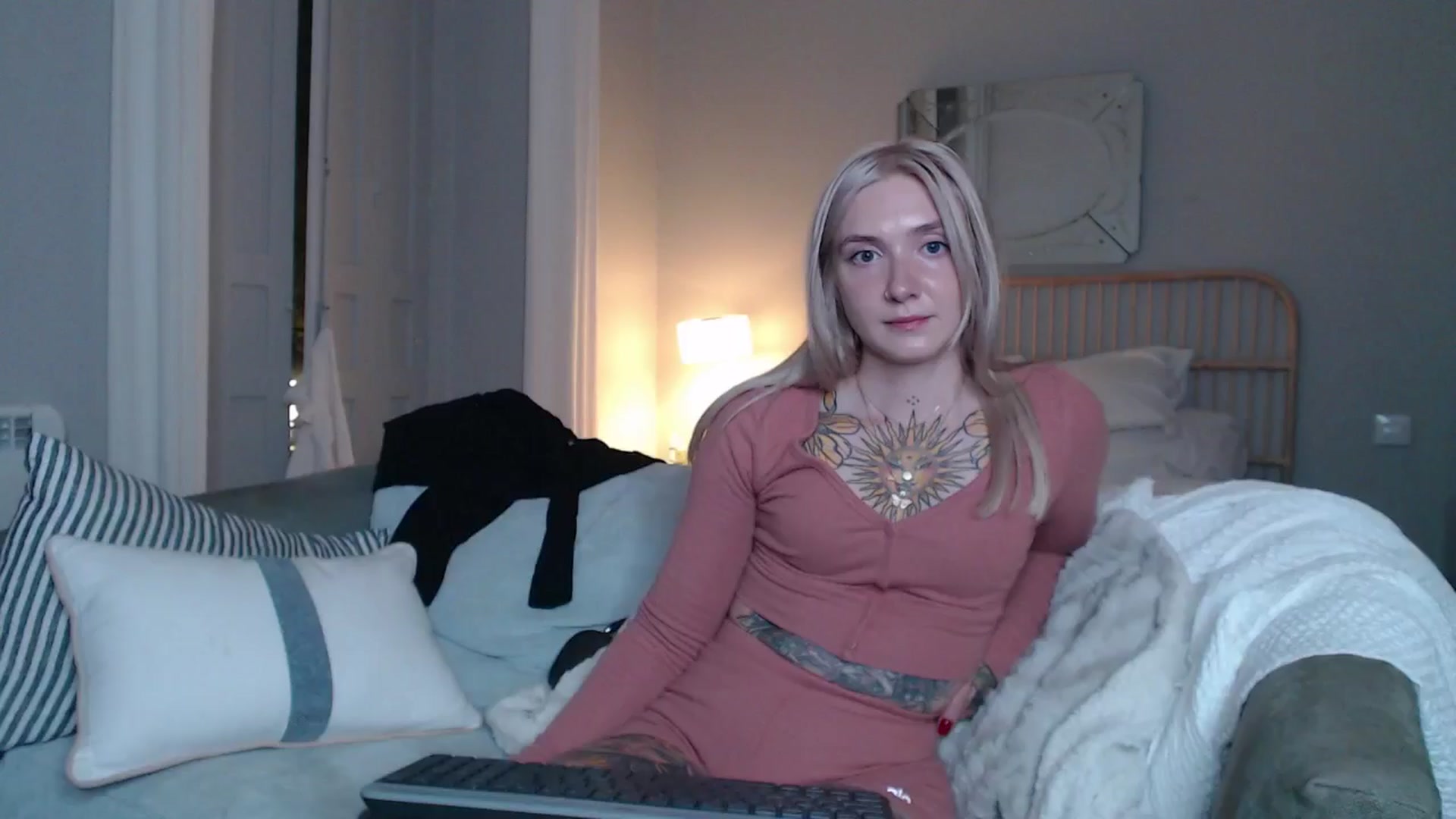 Gallery image thumbnail from Tattoo_bbgirl's myfreecams stream on, 12/01/2024, 18:42 image 12 of 20