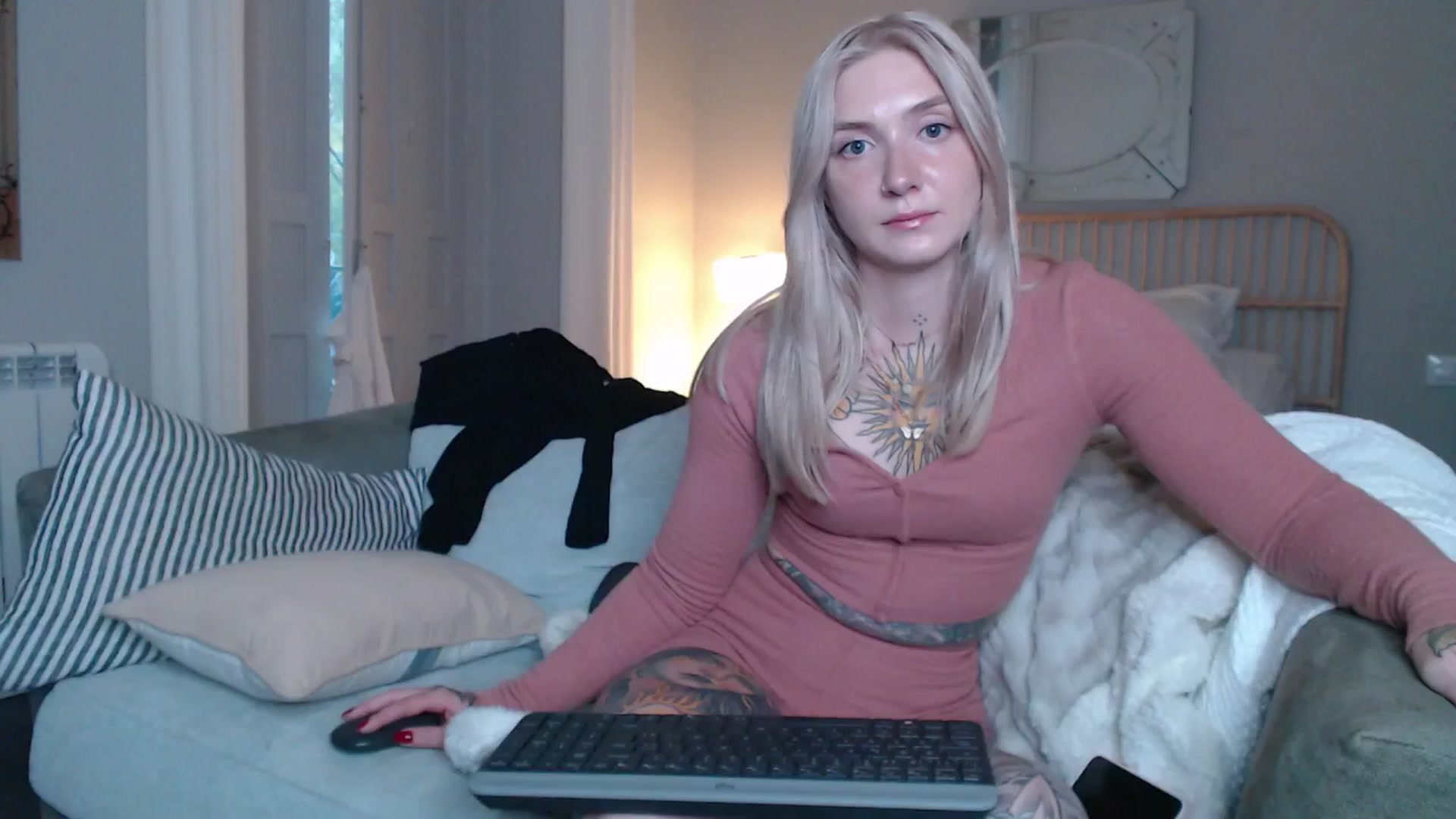 Gallery image thumbnail from Tattoo_bbgirl's myfreecams stream on, 12/01/2024, 18:42 image 3 of 20
