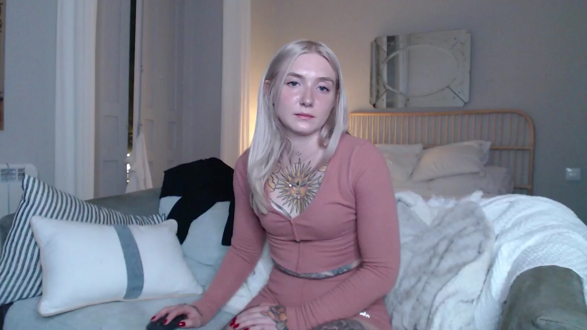 Gallery image thumbnail from Tattoo_bbgirl's myfreecams stream on, 12/01/2024, 18:42 image 11 of 20