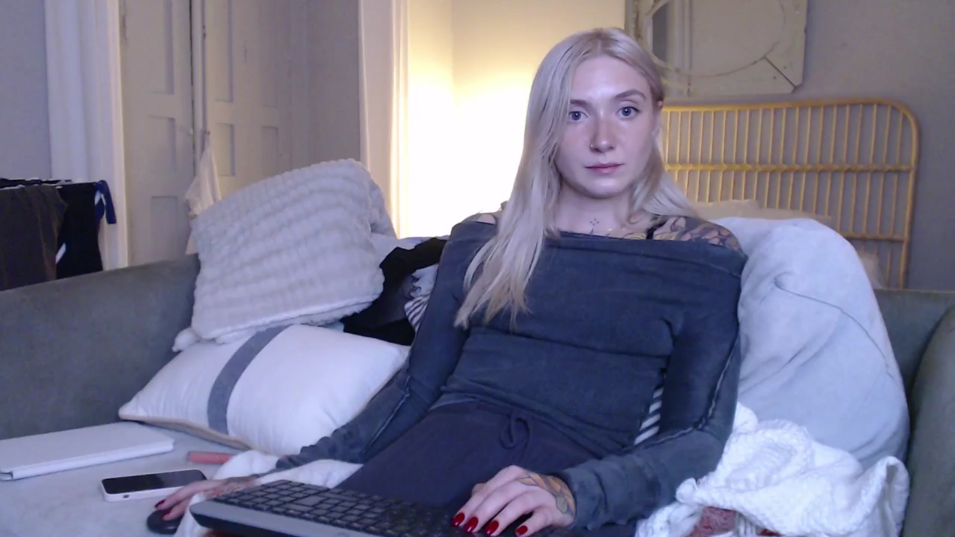 Gallery image thumbnail from Tattoo_bbgirl's myfreecams stream on, 12/02/2024, 20:28 image 9 of 20