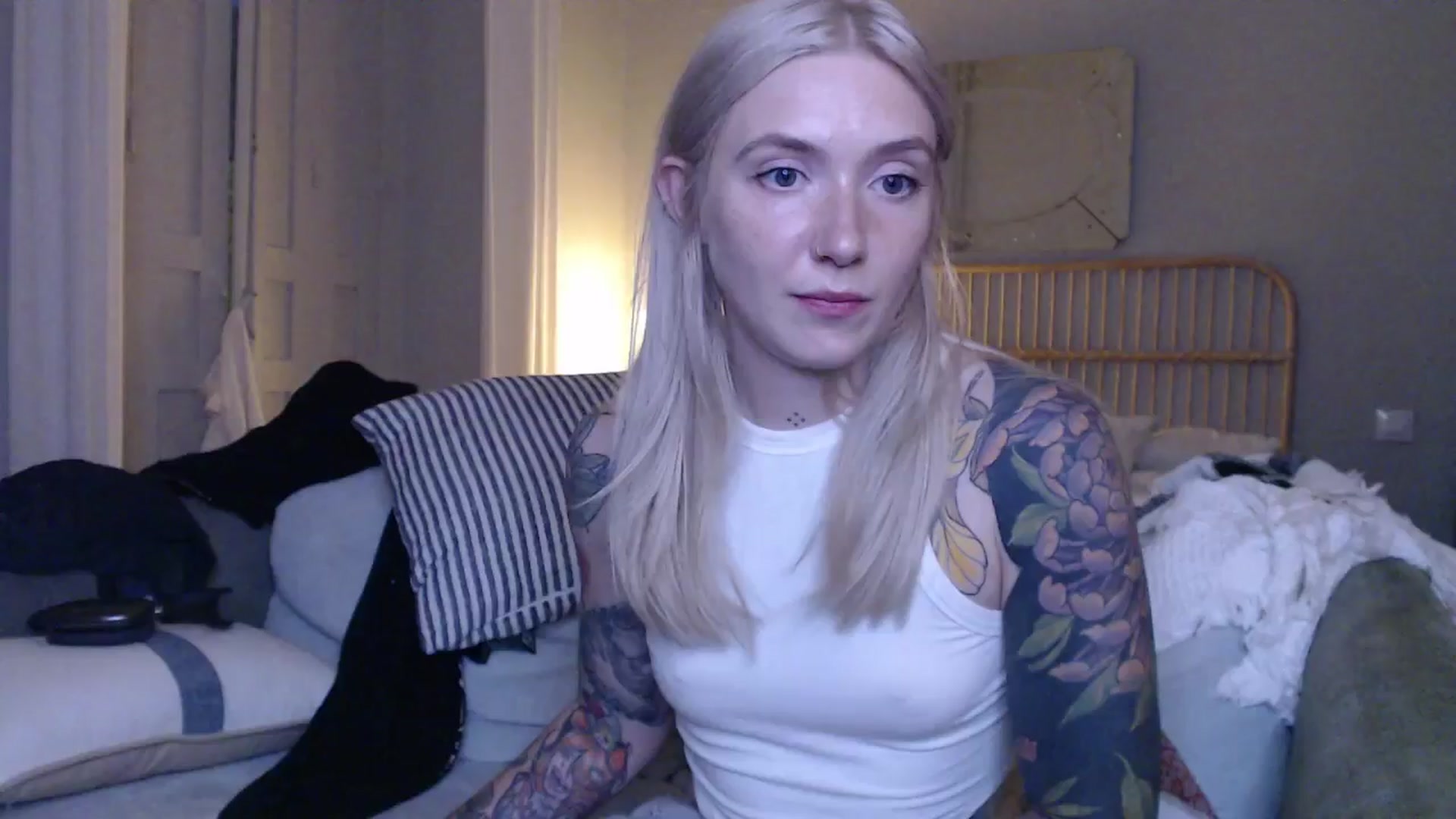 Gallery image thumbnail from Tattoo_bbgirl's myfreecams stream on, 12/03/2024, 17:17 image 15 of 20