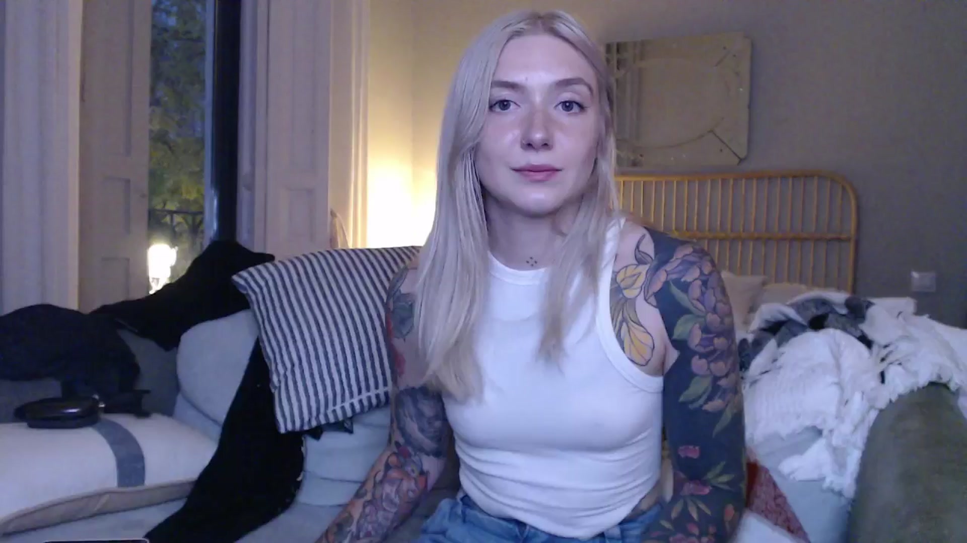 Gallery image thumbnail from Tattoo_bbgirl's myfreecams stream on, 12/03/2024, 17:17 image 13 of 20
