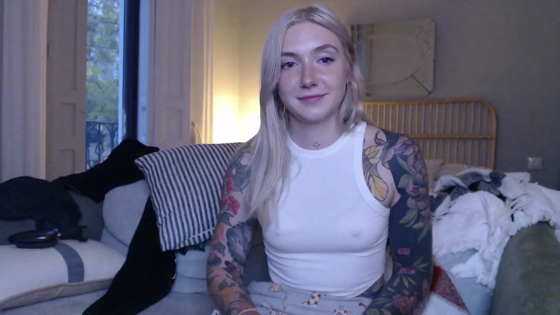 Gallery image thumbnail from Tattoo_bbgirl's myfreecams stream on, 12/03/2024, 17:17 image 4 of 20
