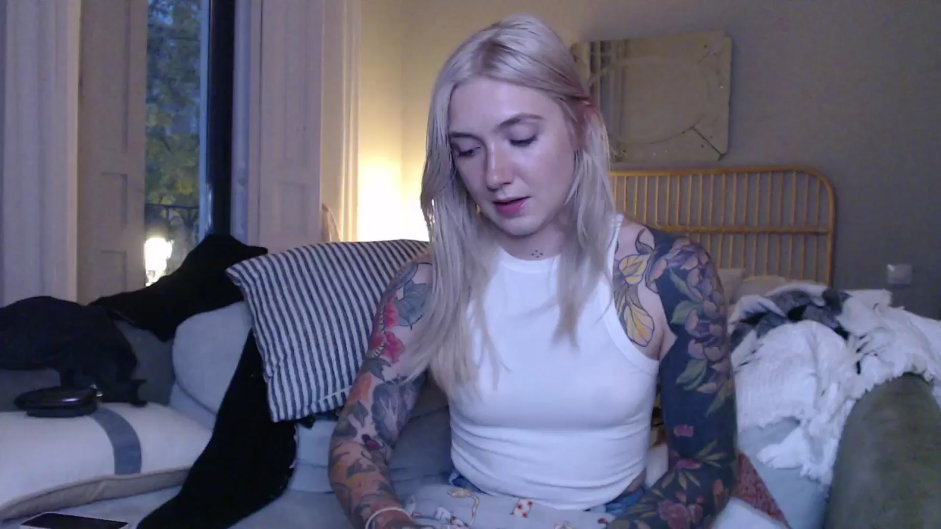 Gallery image thumbnail from Tattoo_bbgirl's myfreecams stream on, 12/03/2024, 17:17 image 11 of 20