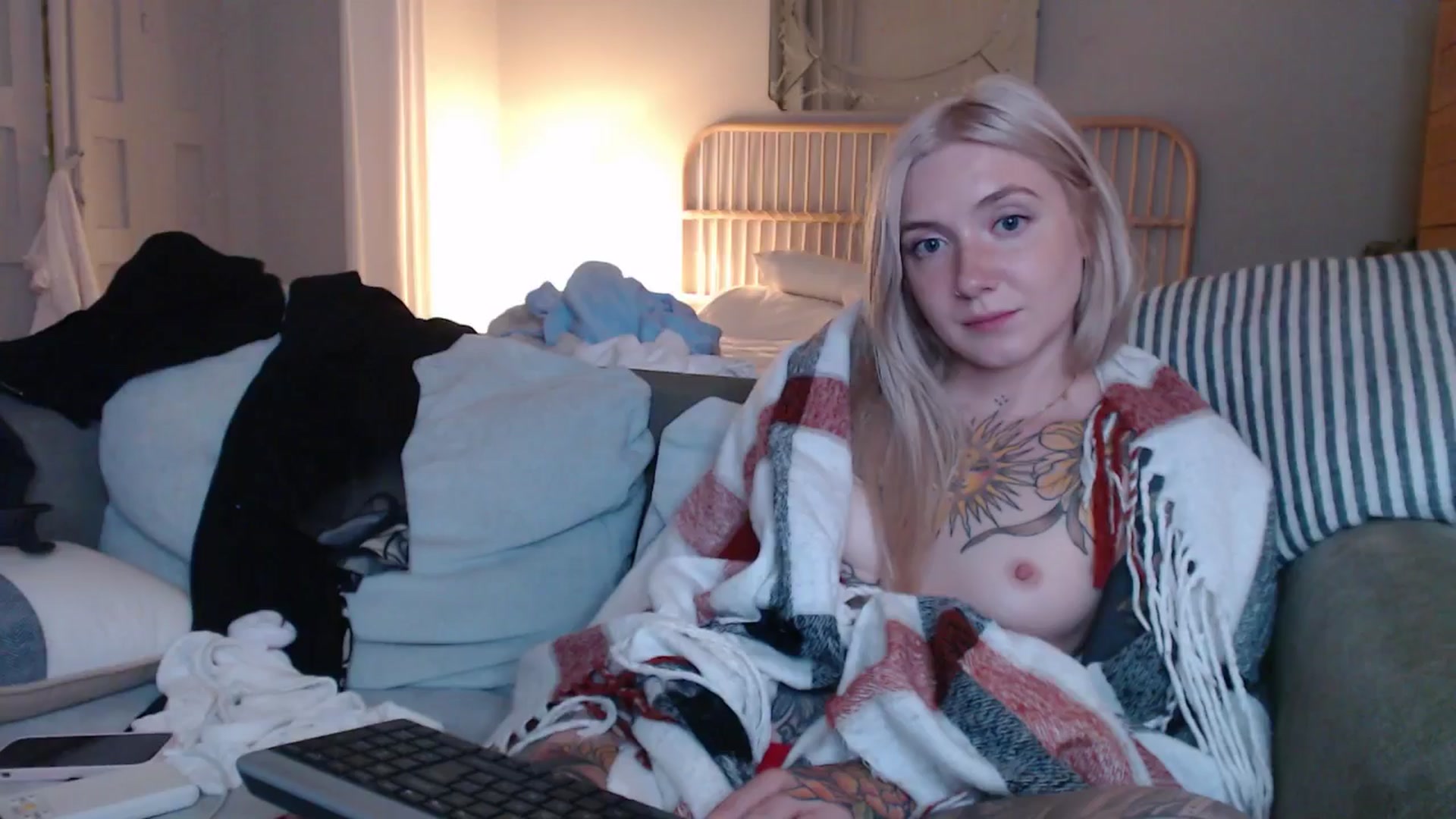Gallery image thumbnail from Tattoo_bbgirl's myfreecams stream on, 12/03/2024, 20:32 image 14 of 20