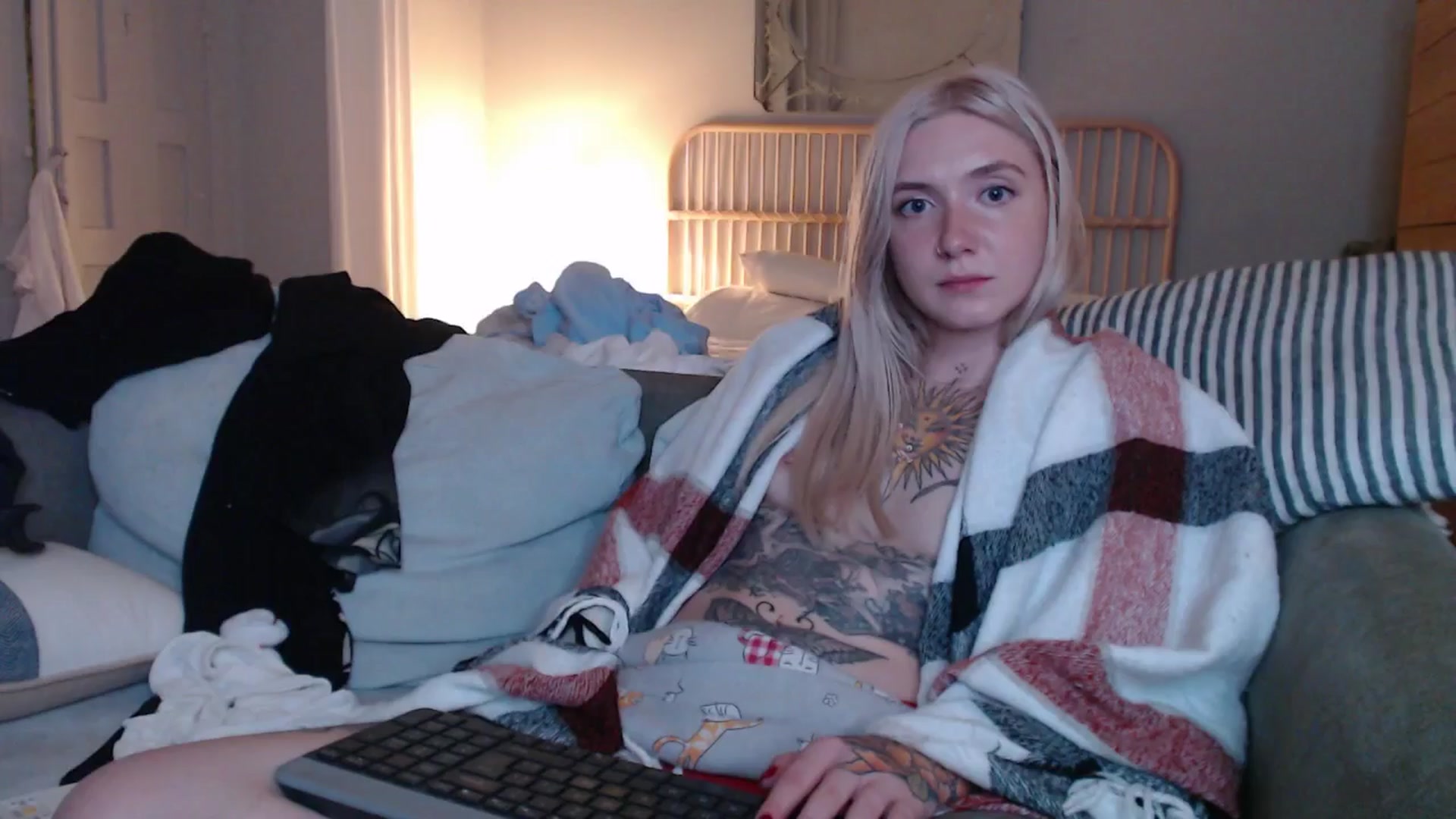 Gallery image thumbnail from Tattoo_bbgirl's myfreecams stream on, 12/03/2024, 20:32 image 17 of 20