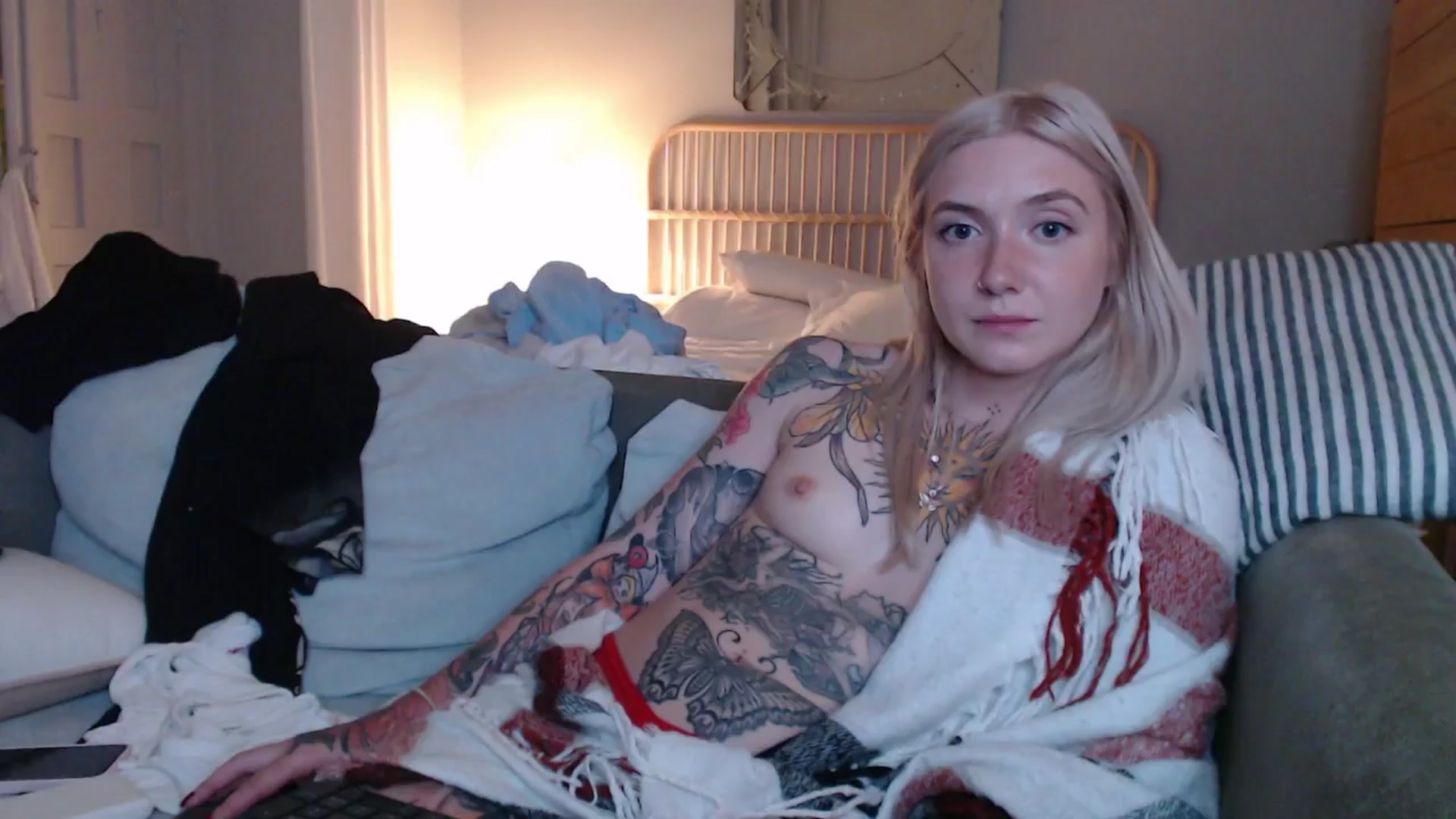 Gallery image thumbnail from Tattoo_bbgirl's myfreecams stream on, 12/03/2024, 20:32 image 12 of 20