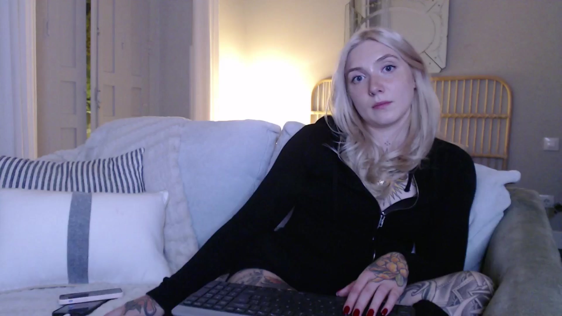 Gallery image thumbnail from Tattoo_bbgirl's myfreecams stream on, 12/04/2024, 20:25 image 16 of 20