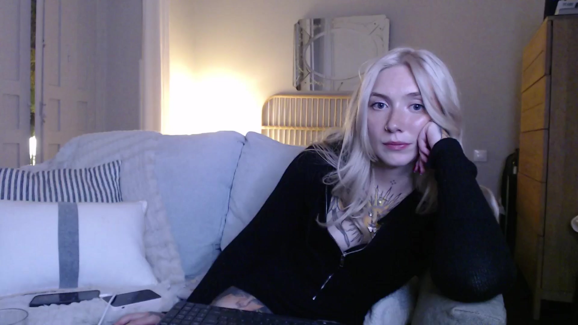 Gallery image thumbnail from Tattoo_bbgirl's myfreecams stream on, 12/04/2024, 20:25 image 11 of 20
