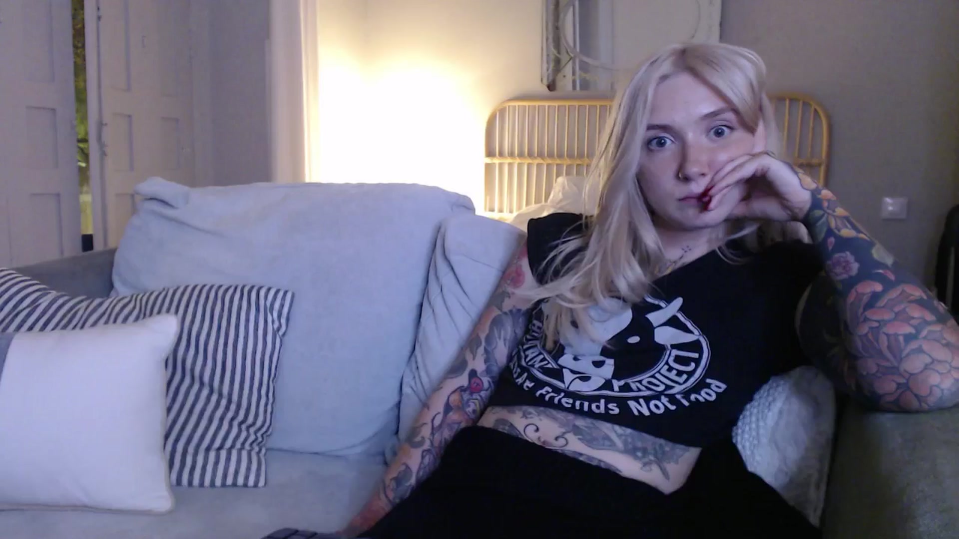 Gallery image thumbnail from Tattoo_bbgirl's myfreecams stream on, 12/05/2024, 19:55 image 16 of 20