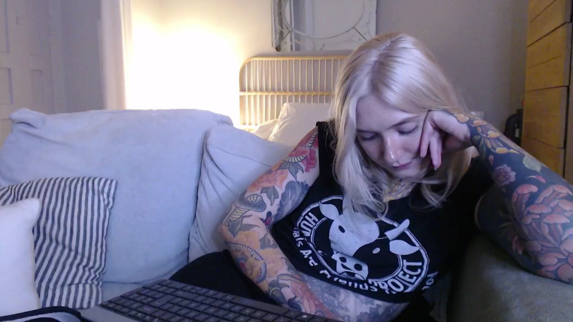 Gallery image thumbnail from Tattoo_bbgirl's myfreecams stream on, 12/05/2024, 19:55 image 18 of 20