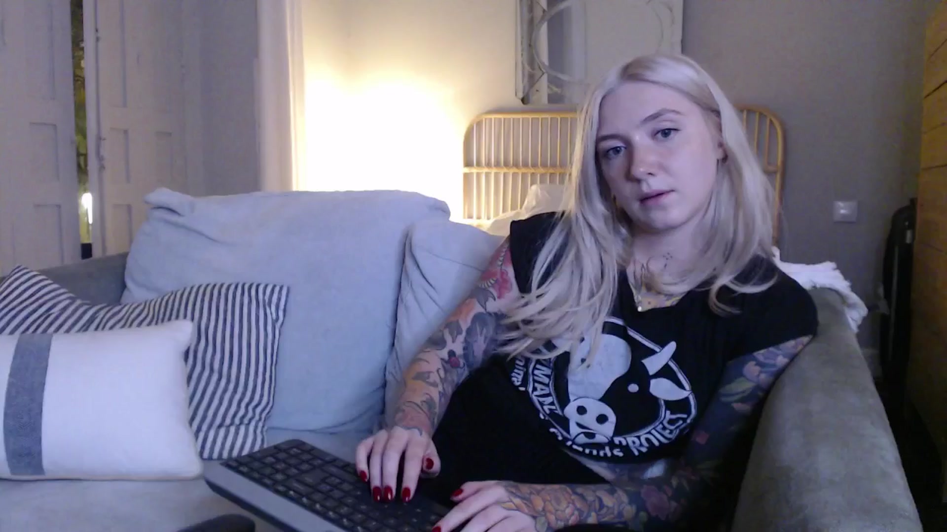 Gallery image thumbnail from Tattoo_bbgirl's myfreecams stream on, 12/05/2024, 20:56 image 12 of 20