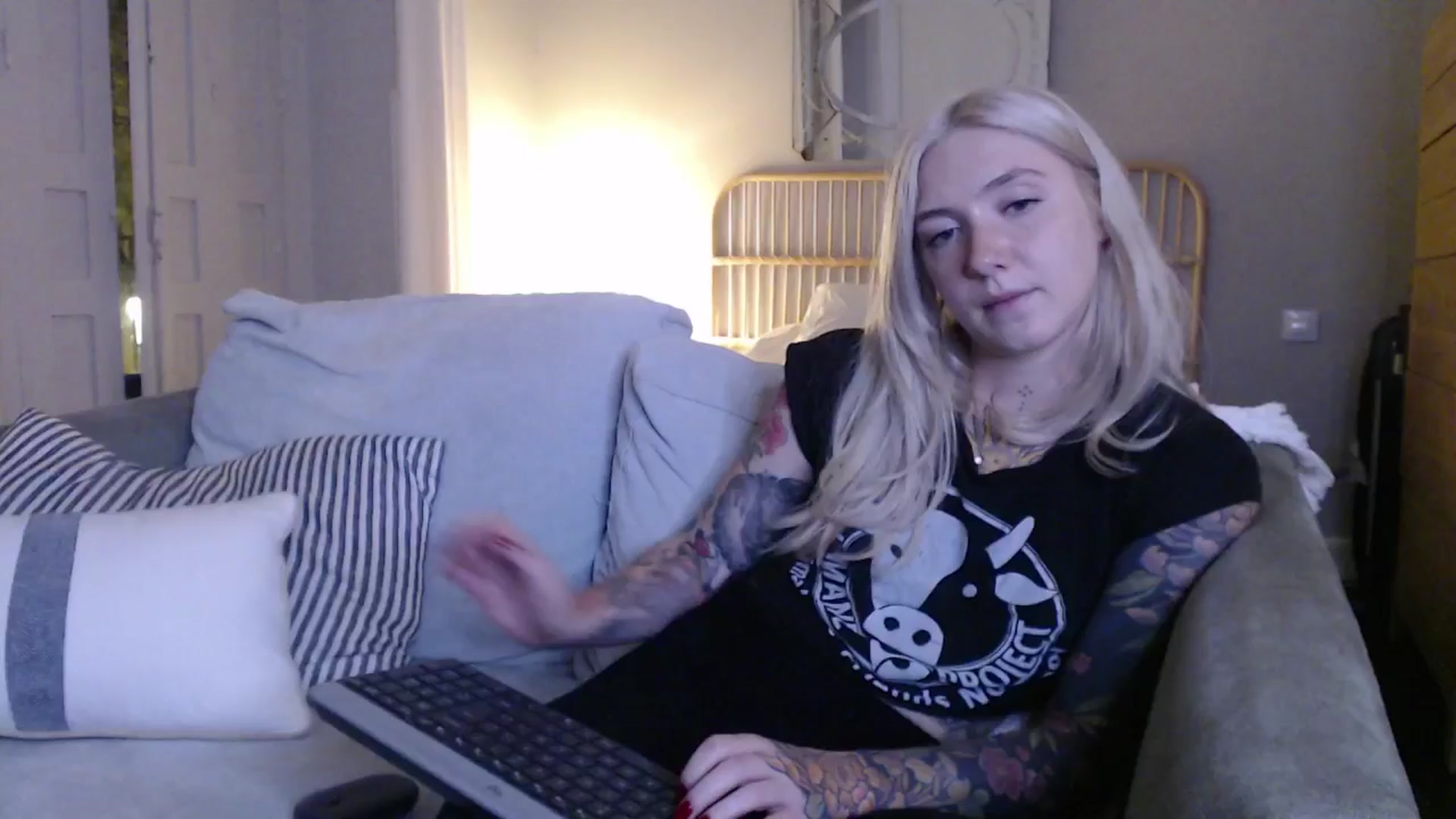 Gallery image thumbnail from Tattoo_bbgirl's myfreecams stream on, 12/05/2024, 20:56 image 16 of 20