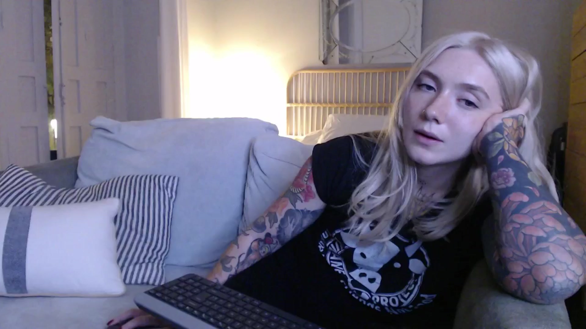 Gallery image thumbnail from Tattoo_bbgirl's myfreecams stream on, 12/05/2024, 20:56 image 11 of 20