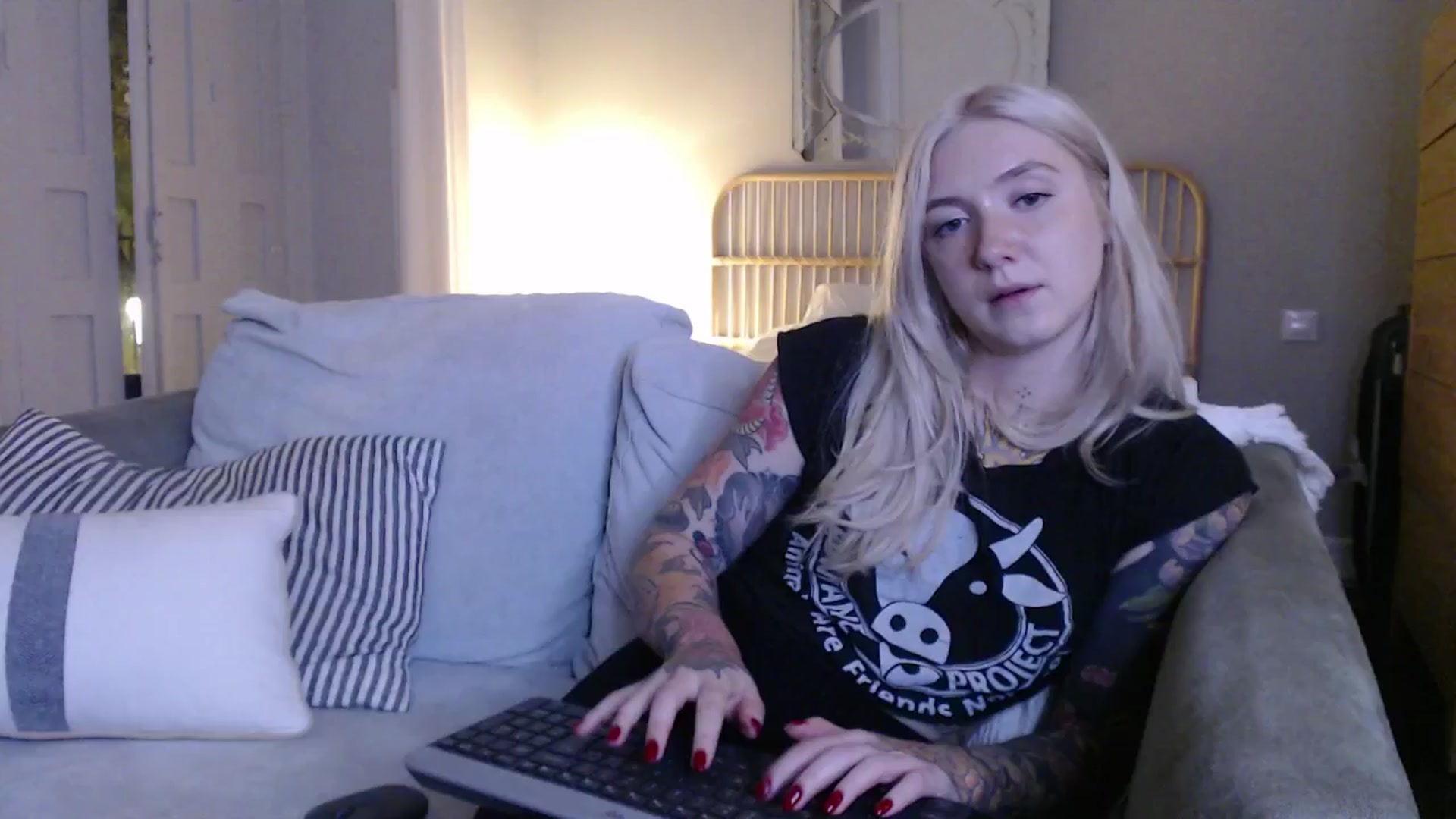 Gallery image thumbnail from Tattoo_bbgirl's myfreecams stream on, 12/05/2024, 20:56 image 9 of 20
