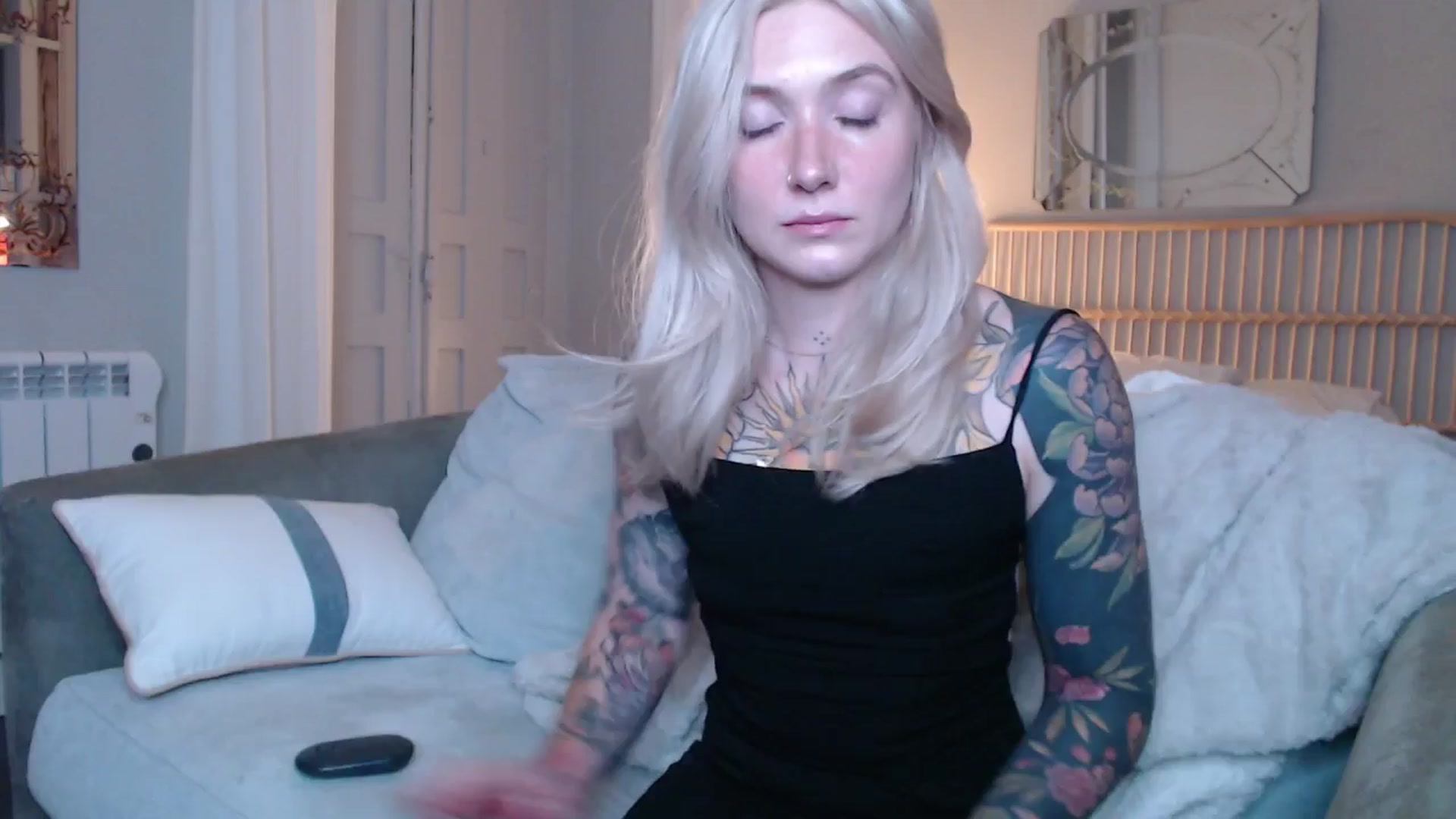 Gallery image thumbnail from Tattoo_bbgirl's myfreecams stream on, 12/07/2024, 17:34 image 19 of 20