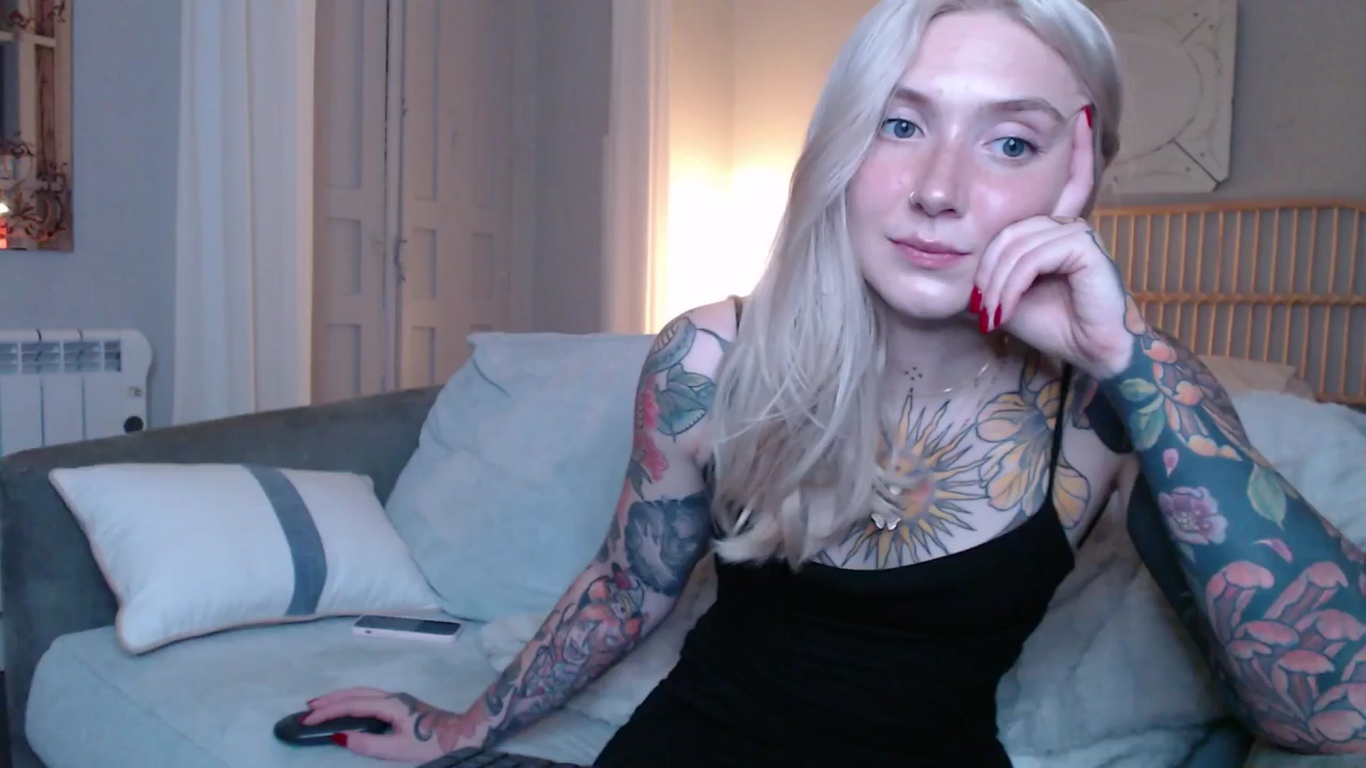 Gallery image thumbnail from Tattoo_bbgirl's myfreecams stream on, 12/07/2024, 18:14 image 3 of 20