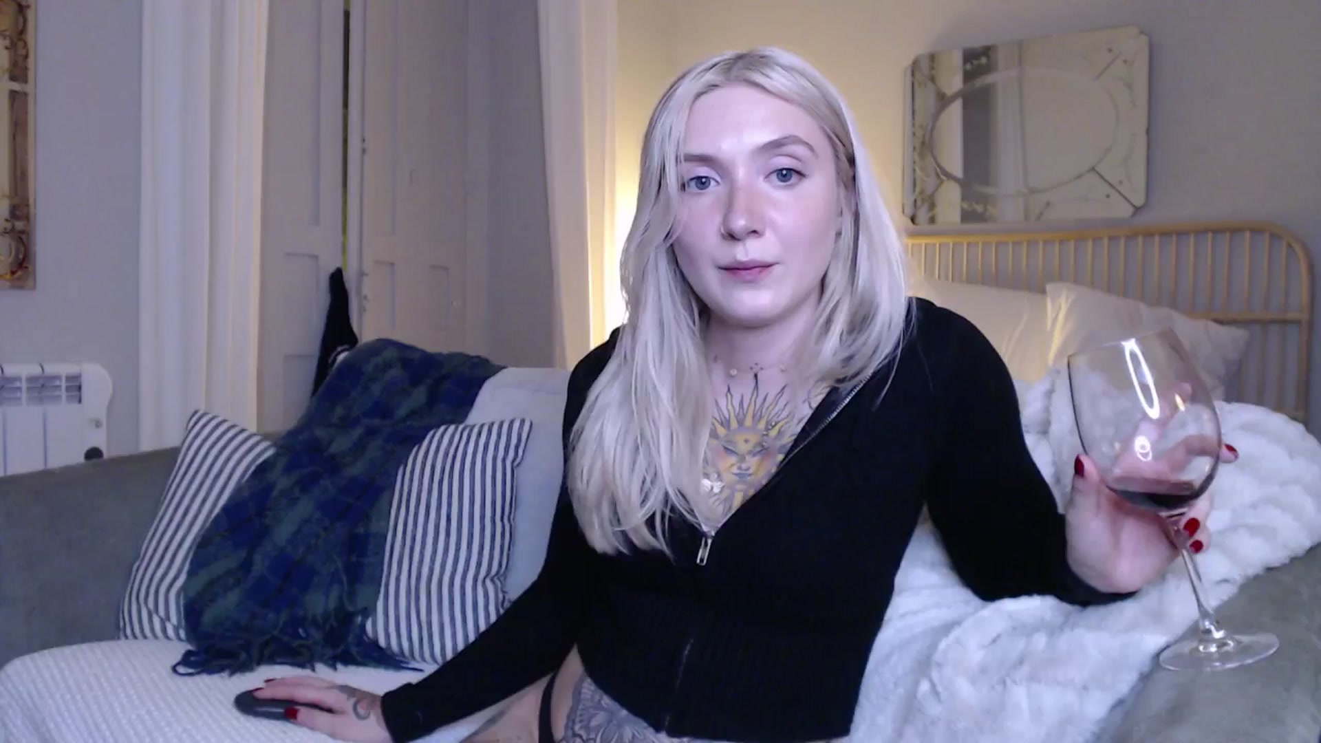 Gallery image thumbnail from Tattoo_bbgirl's myfreecams stream on, 12/17/2024, 20:36 image 12 of 20