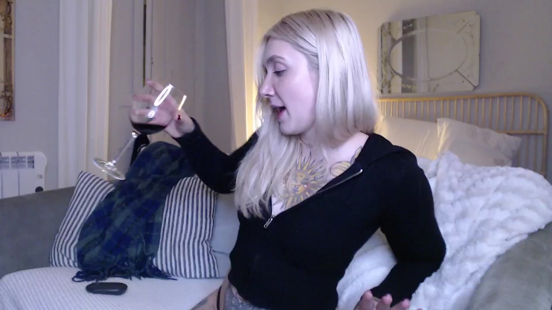 Gallery image thumbnail from Tattoo_bbgirl's myfreecams stream on, 12/17/2024, 20:36 image 11 of 20
