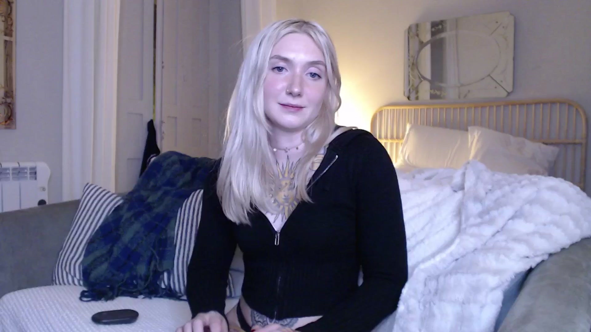 Gallery image thumbnail from Tattoo_bbgirl's myfreecams stream on, 12/17/2024, 20:36 image 13 of 20
