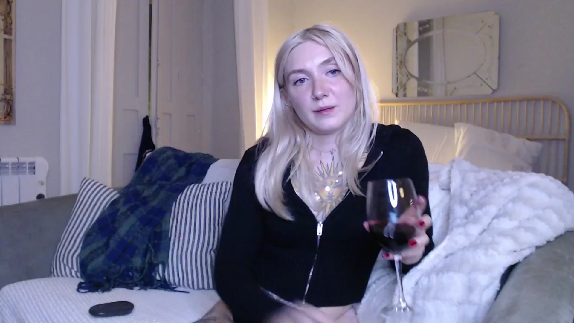 Gallery image thumbnail from Tattoo_bbgirl's myfreecams stream on, 12/17/2024, 20:36 image 14 of 20