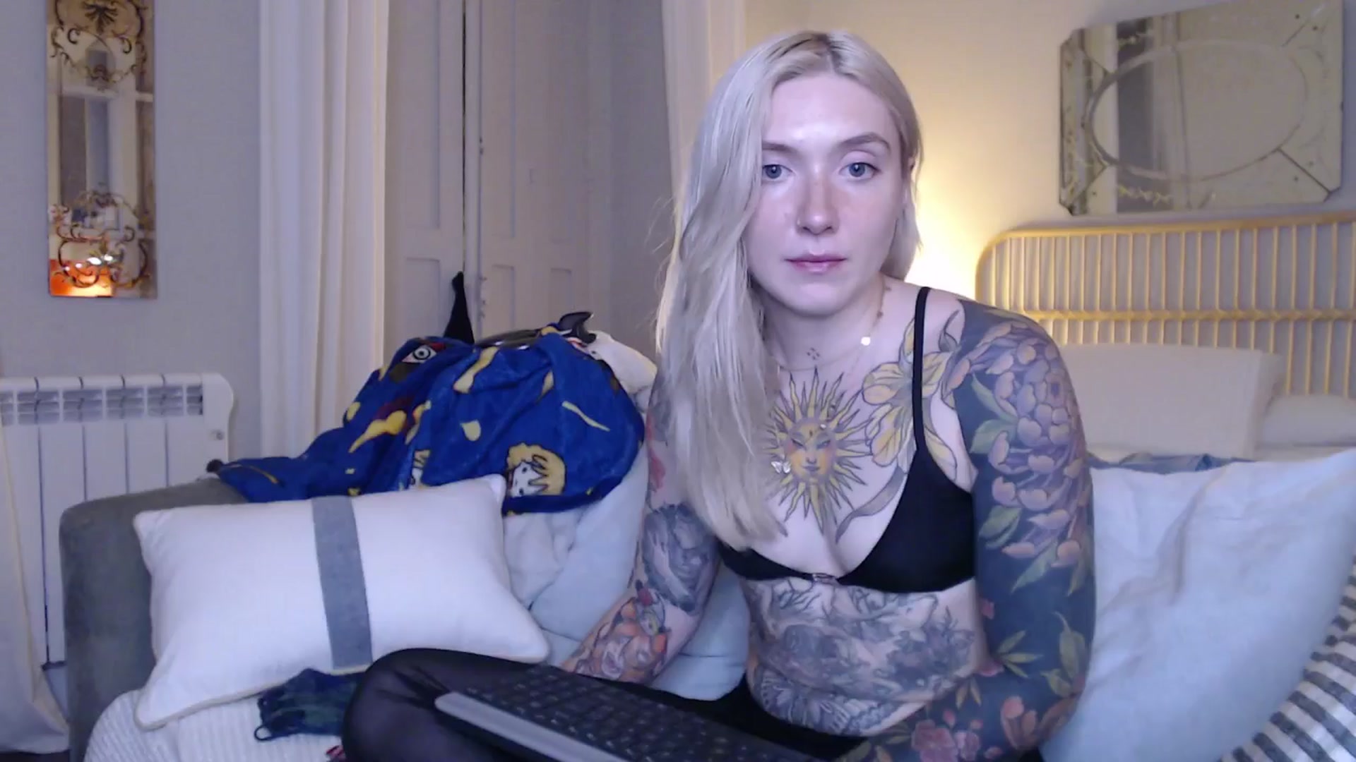 Gallery image thumbnail from Tattoo_bbgirl's myfreecams stream on, 12/19/2024, 20:41 image 14 of 20