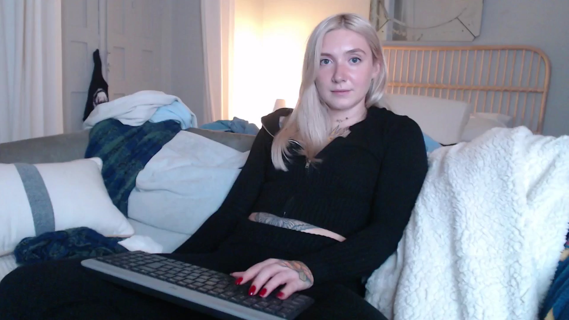 Gallery image thumbnail from Tattoo_bbgirl's myfreecams stream on, 12/20/2024, 20:47 image 9 of 20