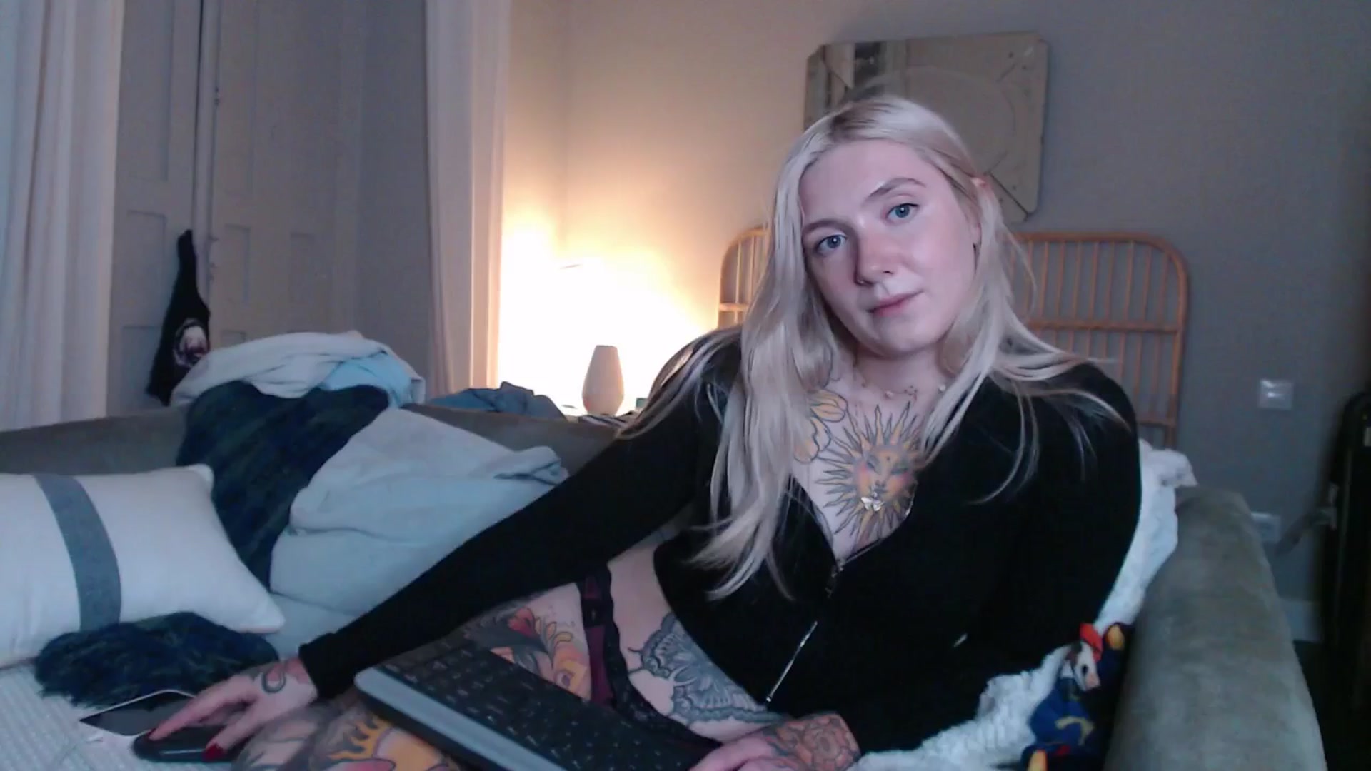 Gallery image thumbnail from Tattoo_bbgirl's myfreecams stream on, 12/20/2024, 20:47 image 14 of 20