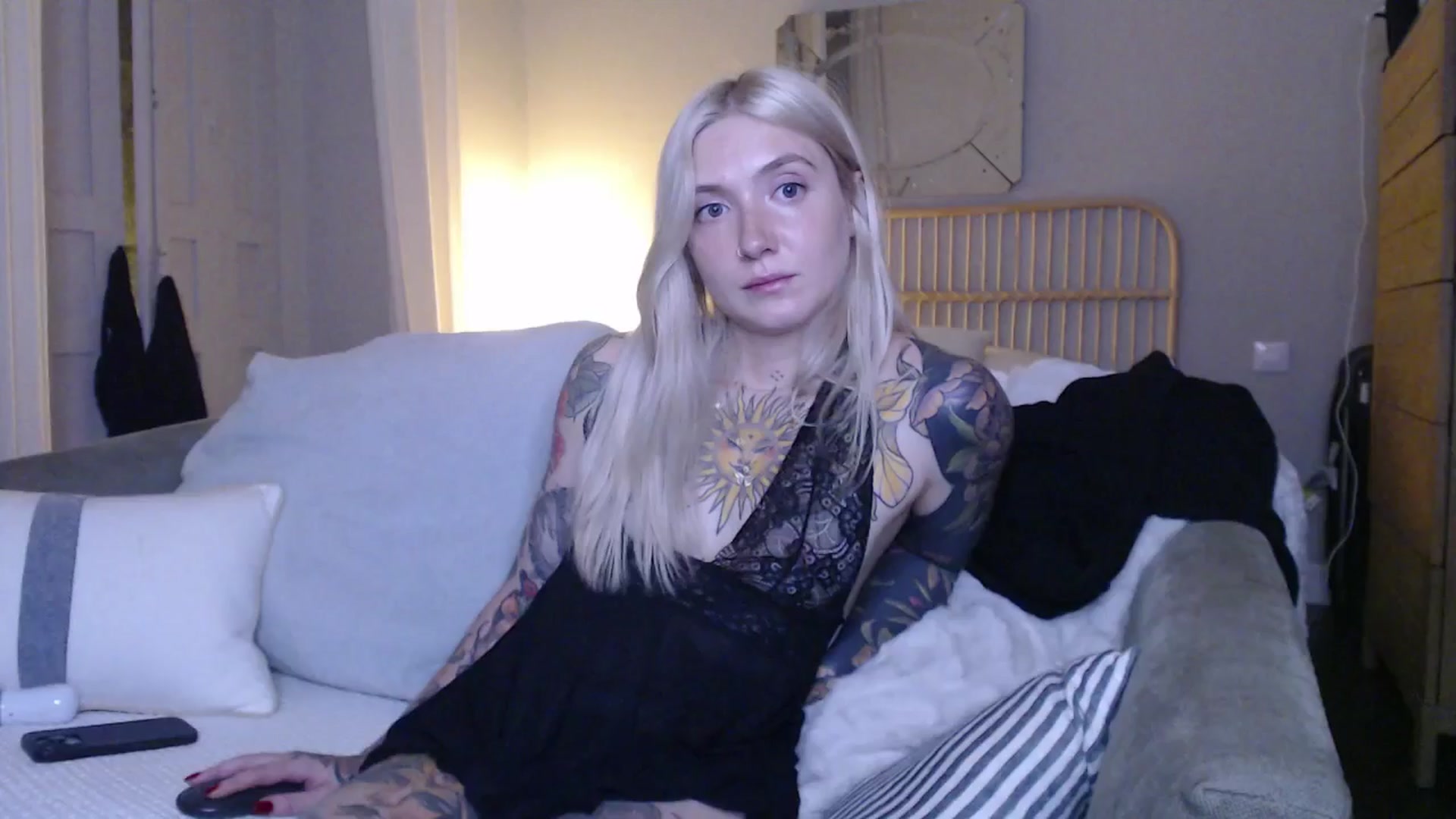 Gallery image thumbnail from Tattoo_bbgirl's myfreecams stream on, 12/21/2024, 23:20 image 12 of 20